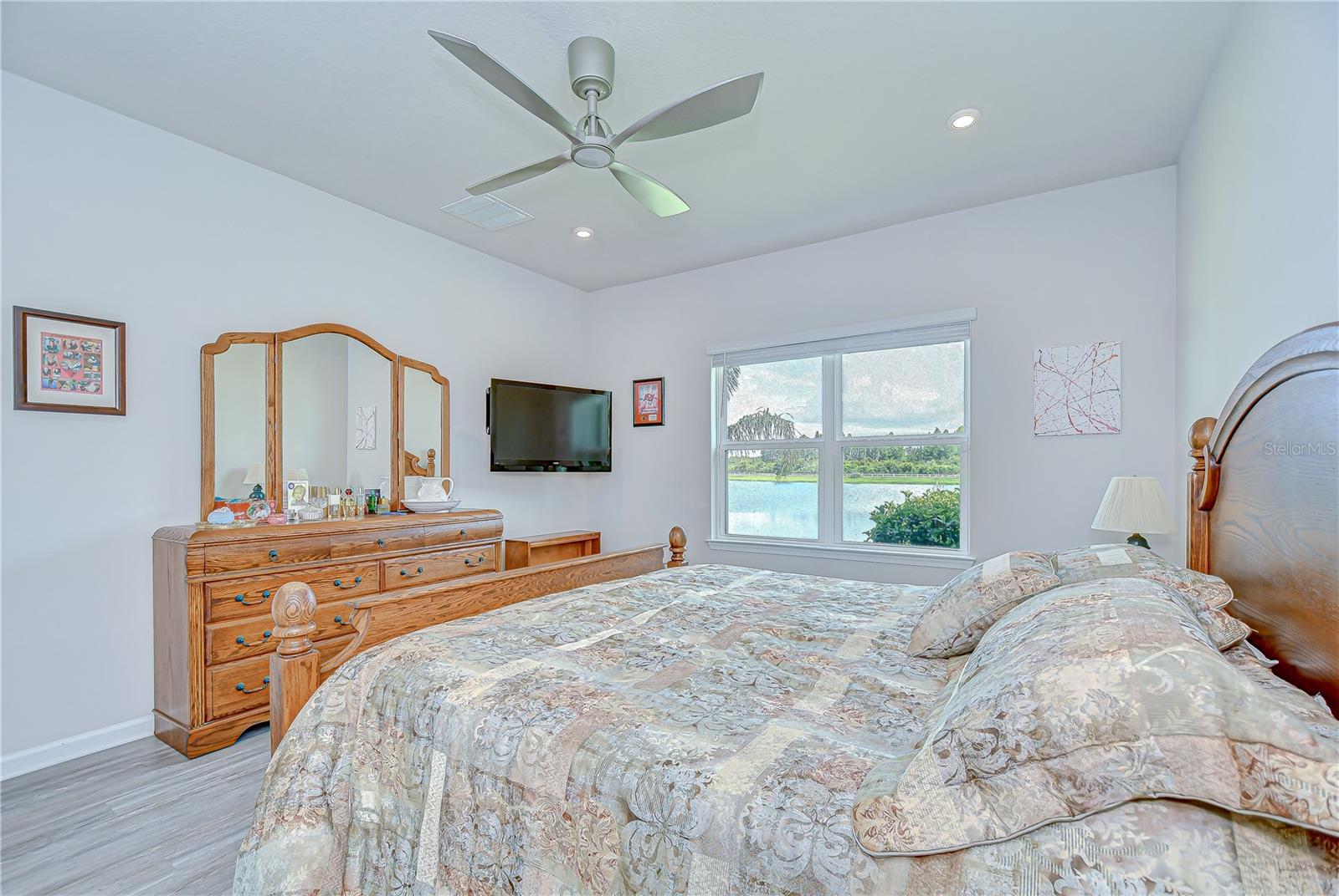 Image 19 of 32 For 8847 Prairie Creek Drive
