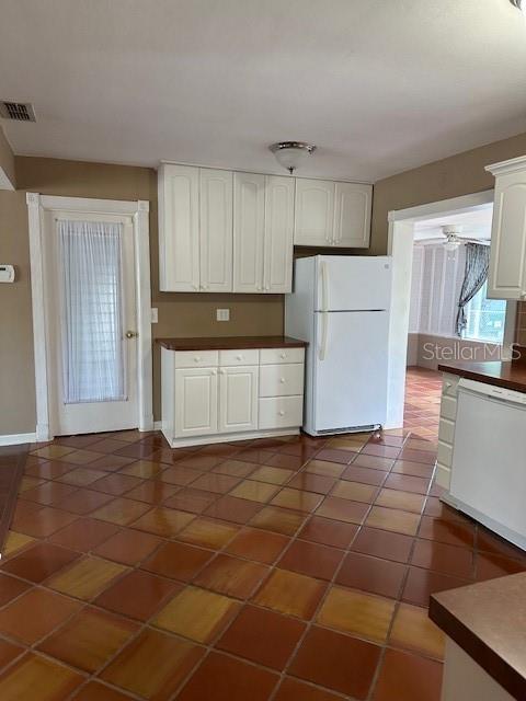Image 15 of 39 For 1569 Cambridge Drive
