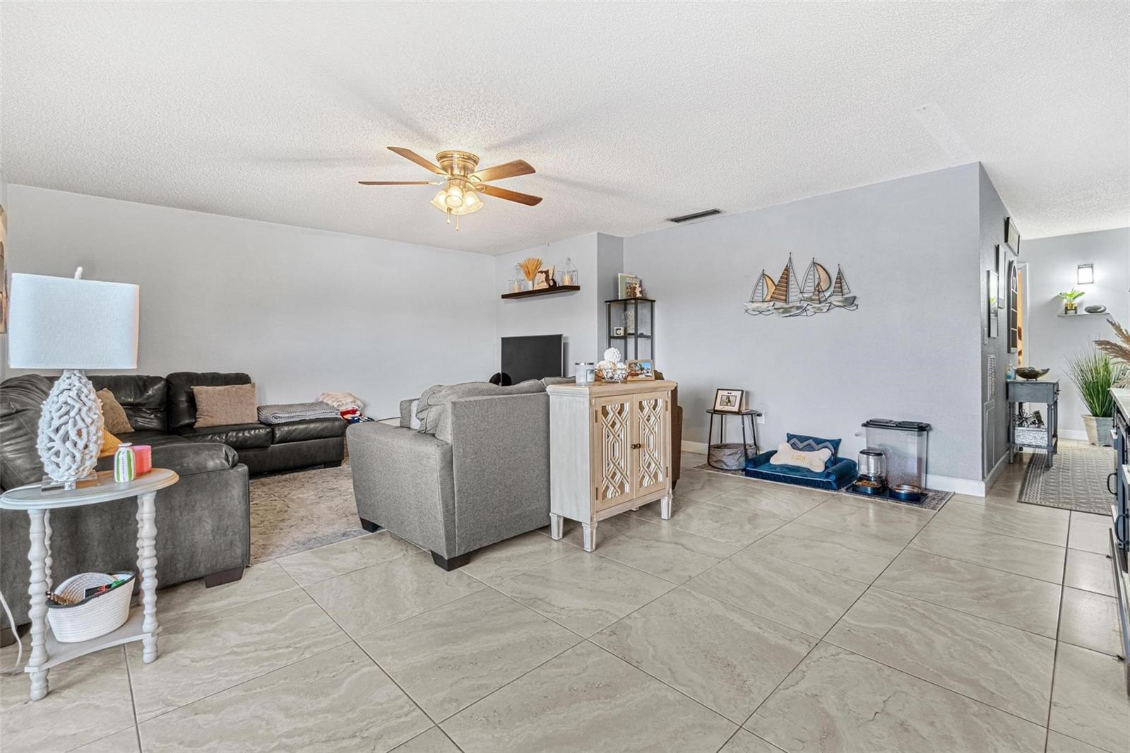 Image 5 of 30 For 746 115th Avenue N 1802