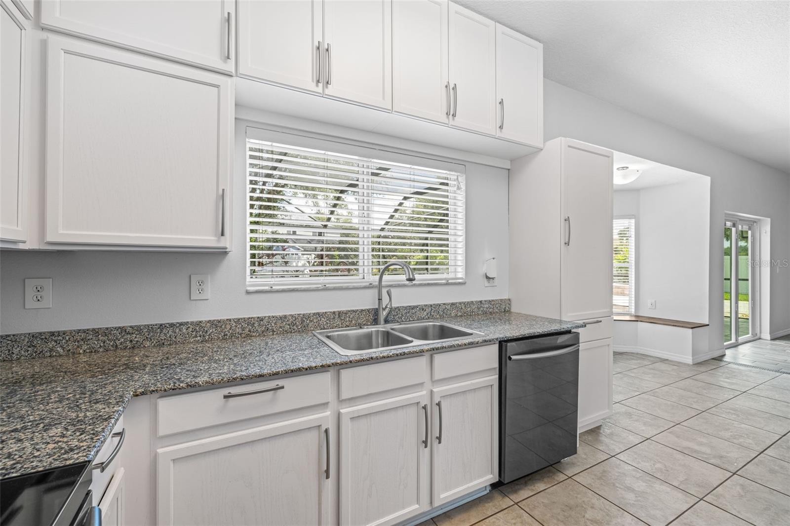 Image 16 of 44 For 11108 Kempton Vista Drive