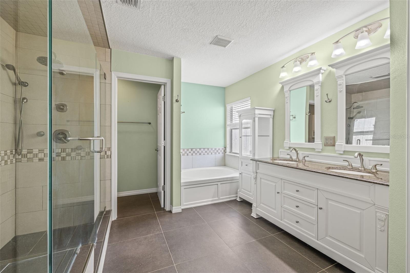 Image 22 of 44 For 11108 Kempton Vista Drive