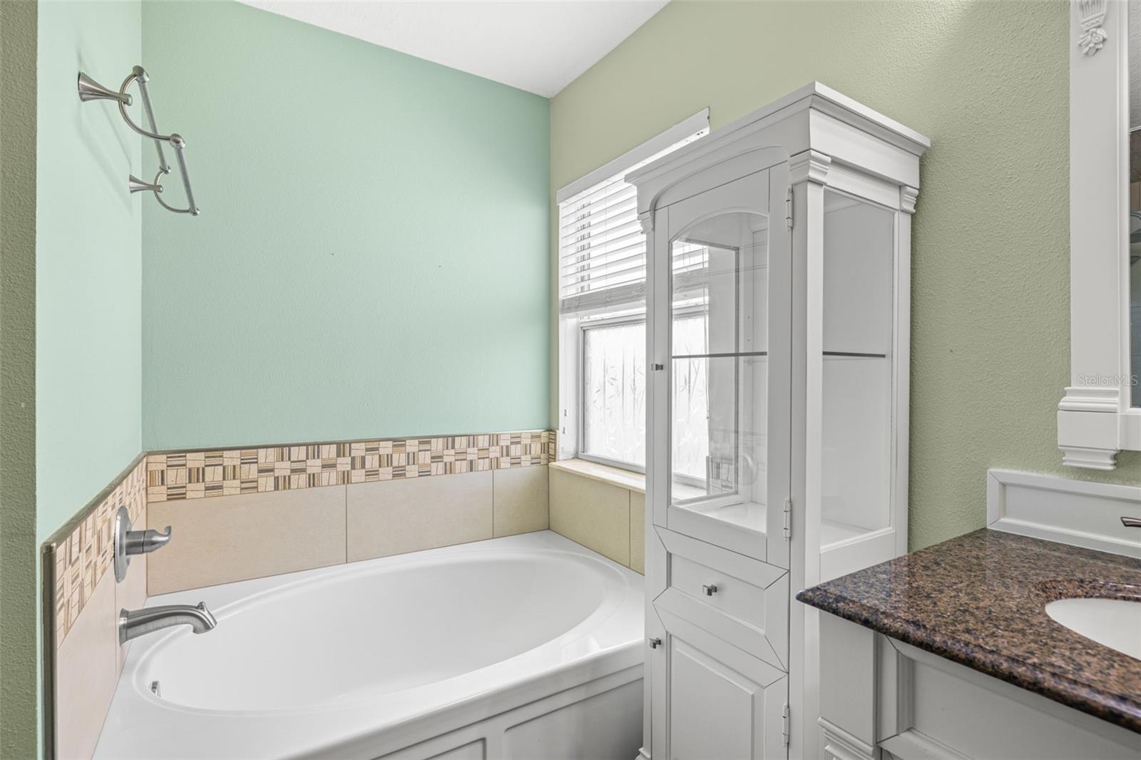 Image 24 of 44 For 11108 Kempton Vista Drive