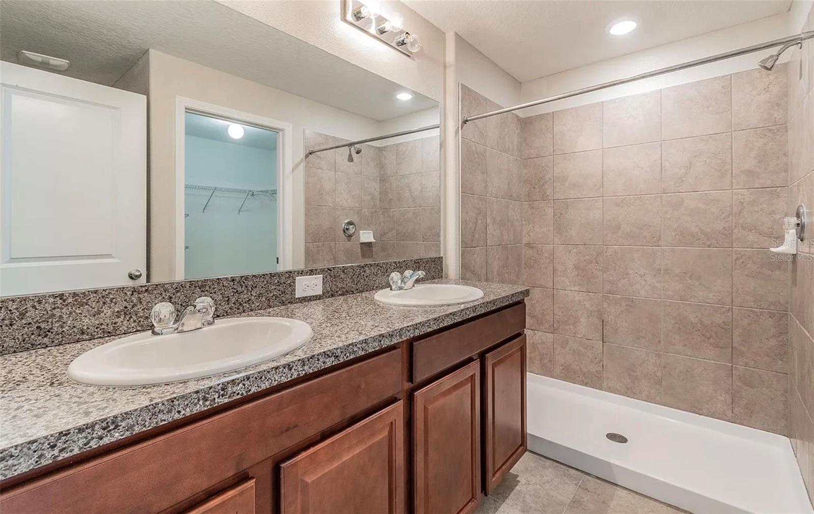 Image 7 of 8 For 10625 Lake Montauk Drive