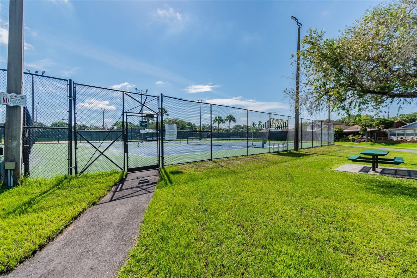 Image 40 of 50 For 10930 Brightside Drive