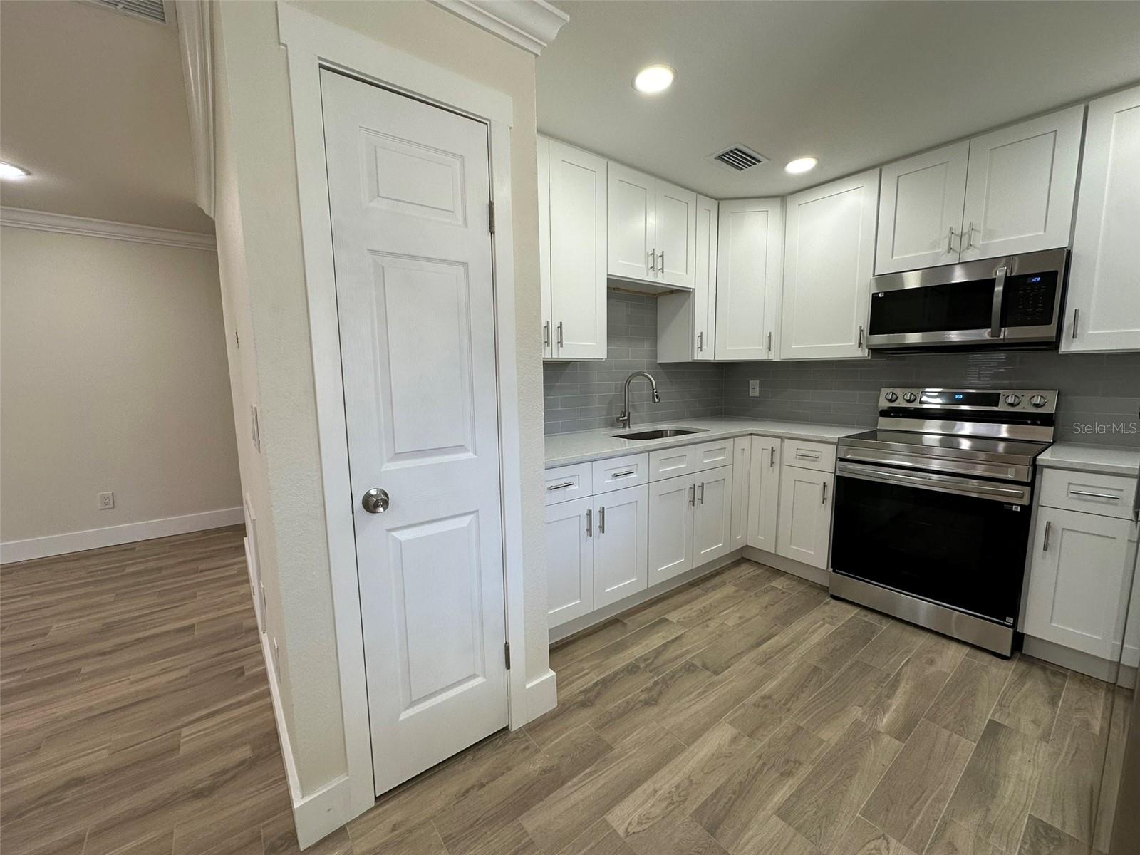 Image 12 of 39 For 6013 Fortune Place 6013