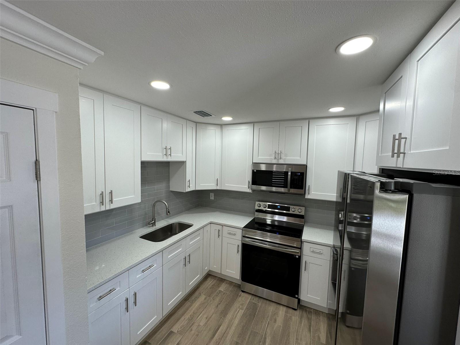 Image 13 of 39 For 6013 Fortune Place 6013