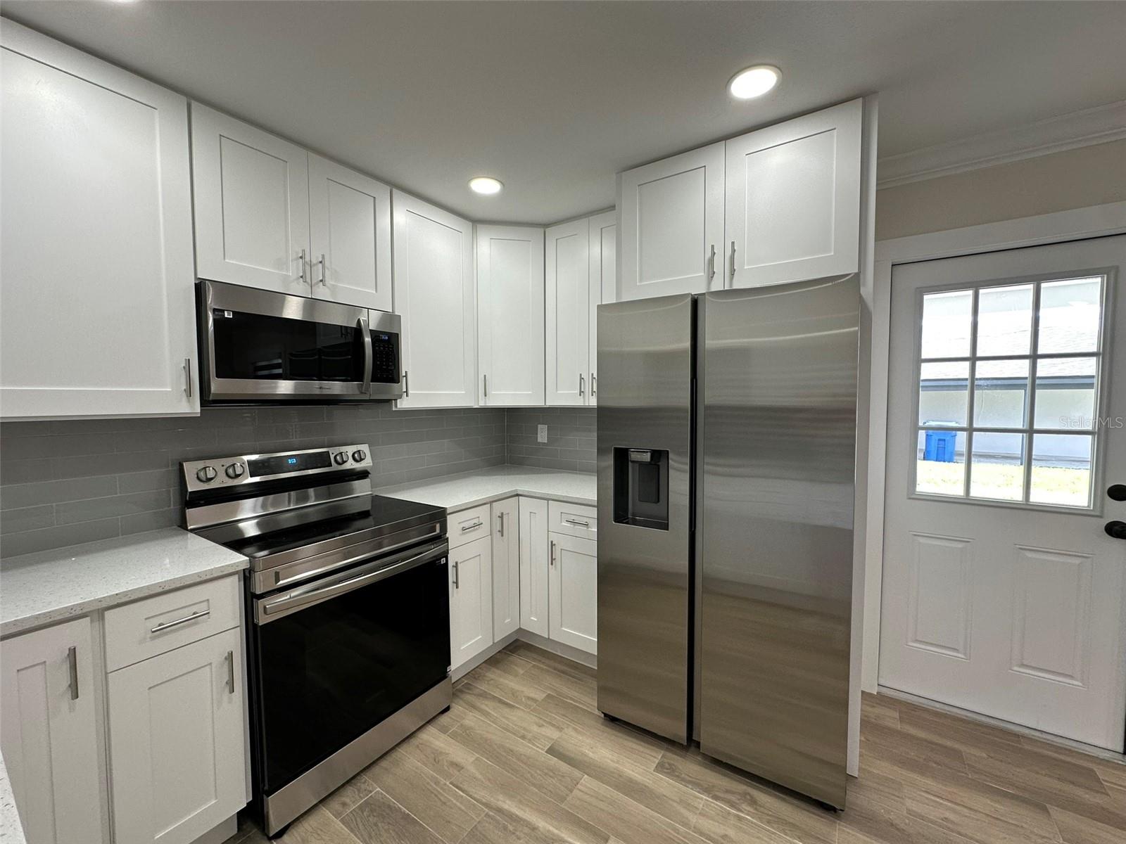 Image 18 of 39 For 6013 Fortune Place 6013