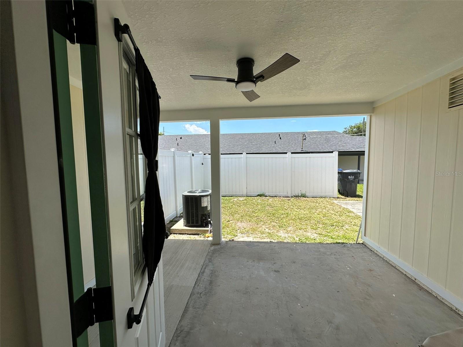 Image 33 of 39 For 6013 Fortune Place 6013