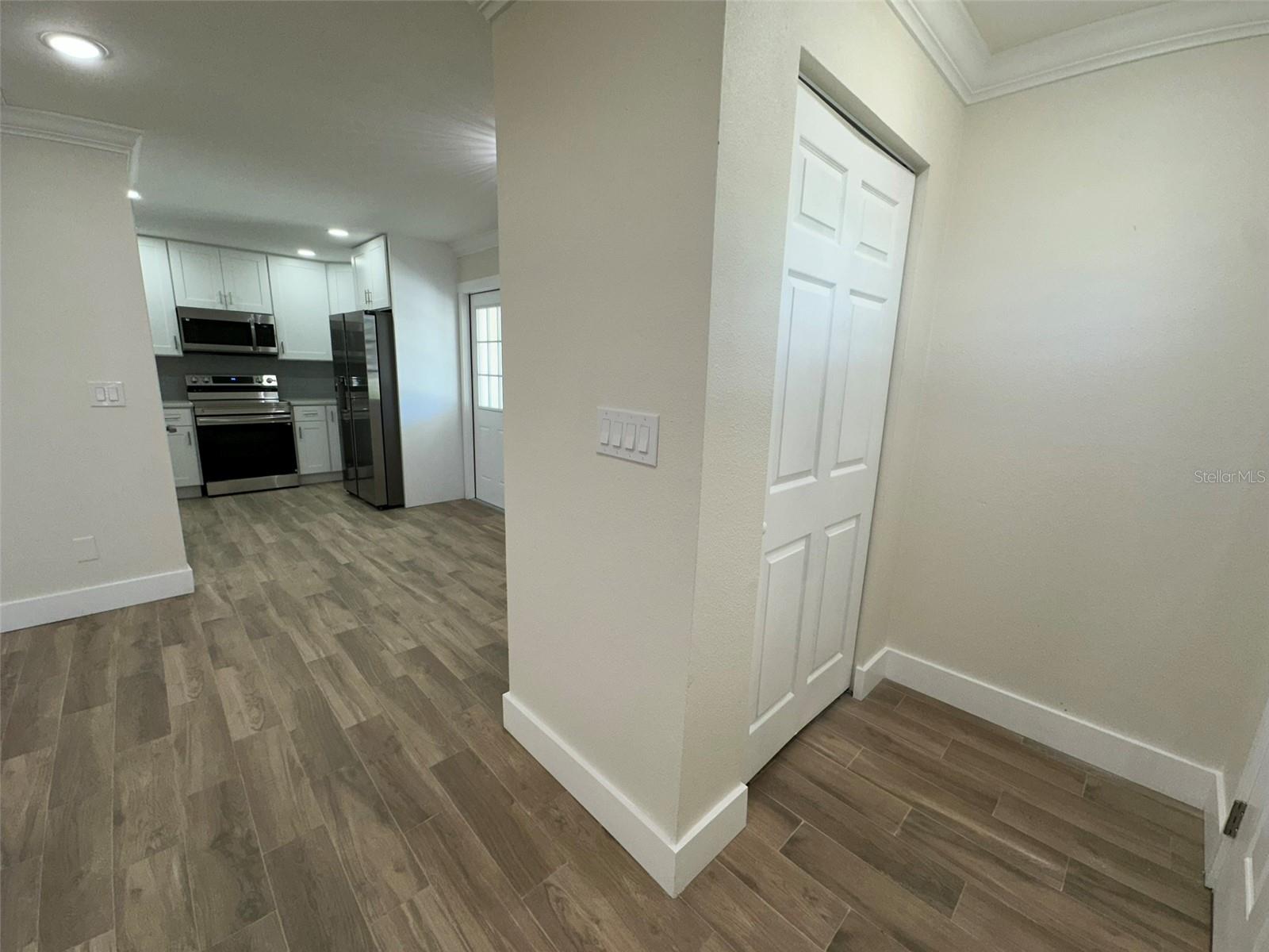 Image 6 of 39 For 6013 Fortune Place 6013