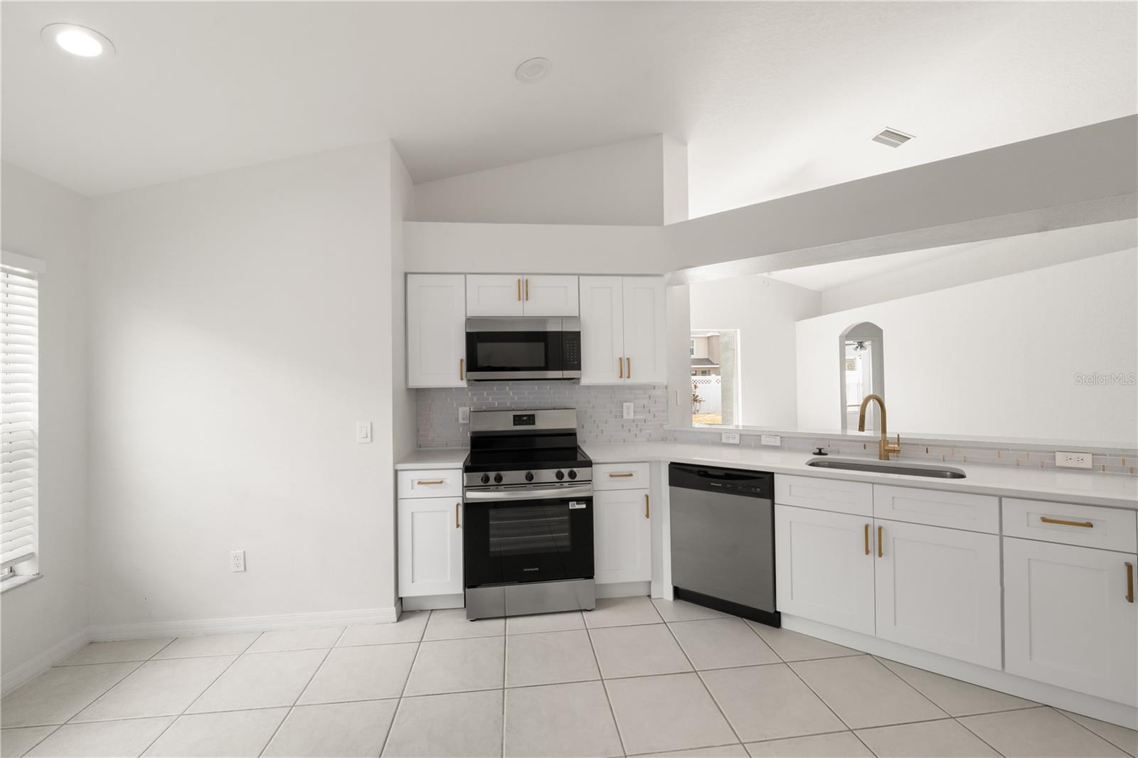 Image 11 of 30 For 508 Delwood Breck Street