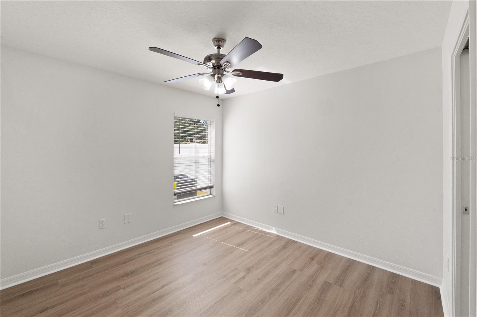 Image 18 of 30 For 508 Delwood Breck Street