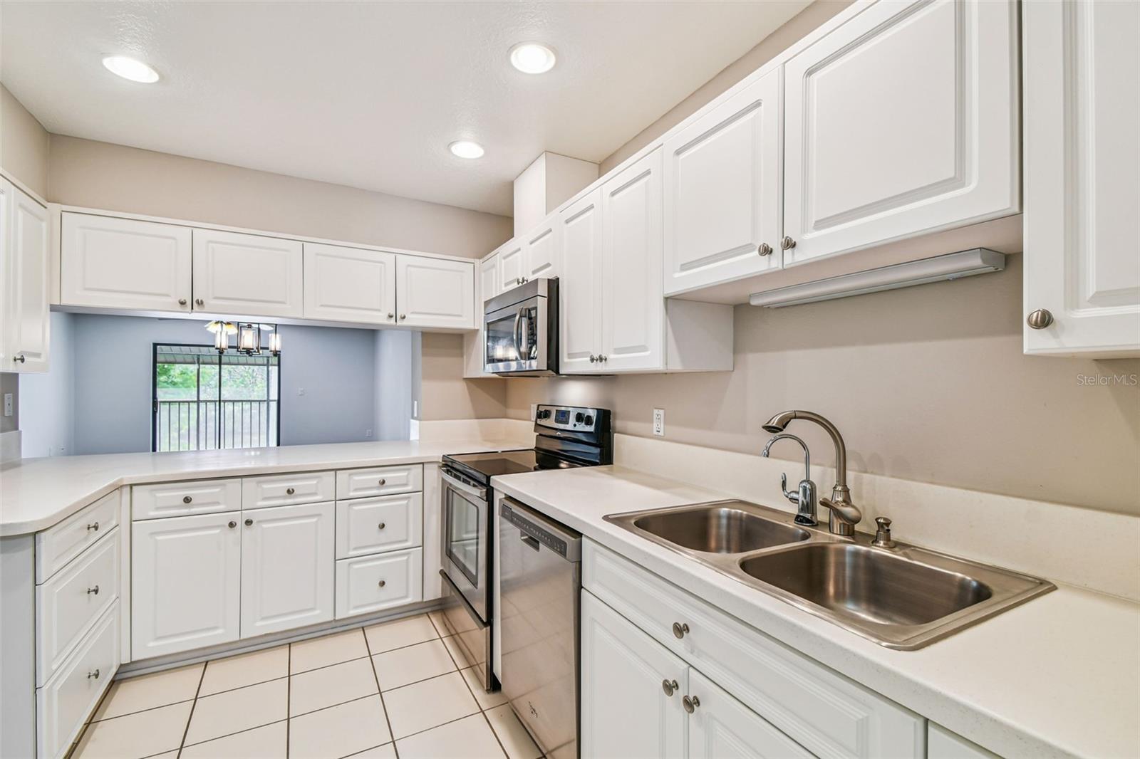 Image 8 of 46 For 1200 Tarpon Woods Blvd  Q-8
