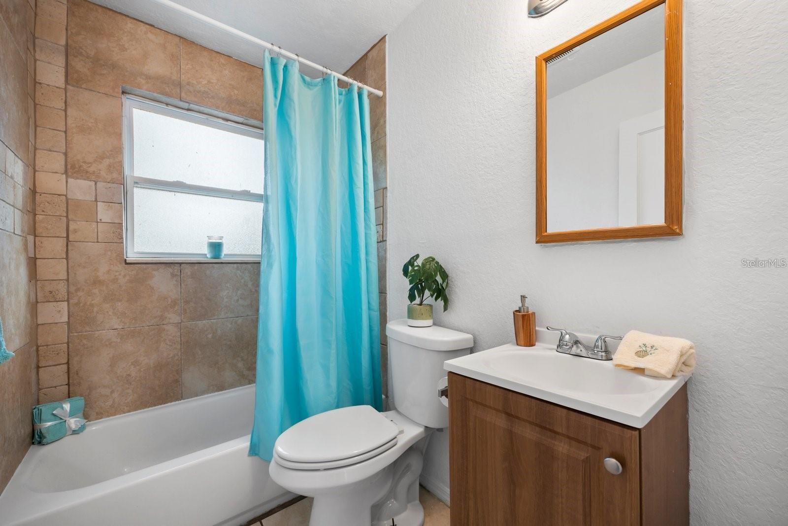 Image 12 of 19 For 2136 23rd Avenue N