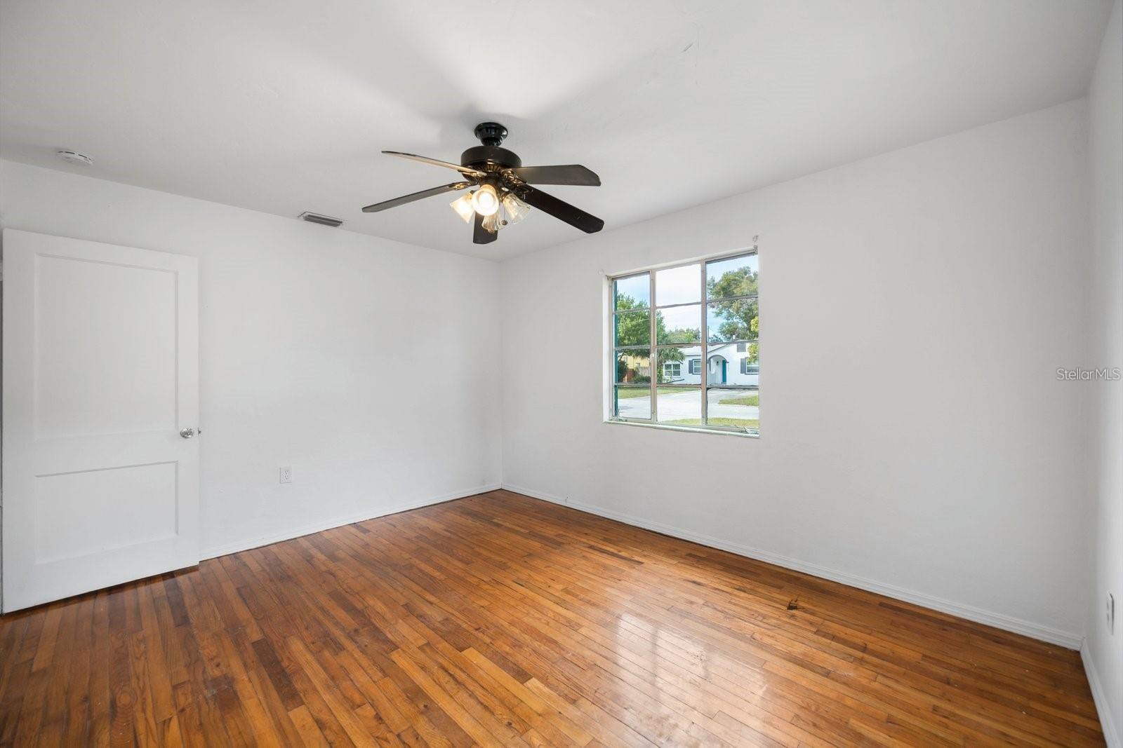 Image 13 of 19 For 2136 23rd Avenue N