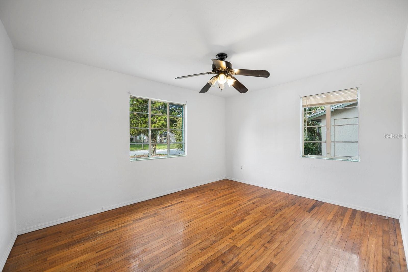 Image 15 of 19 For 2136 23rd Avenue N