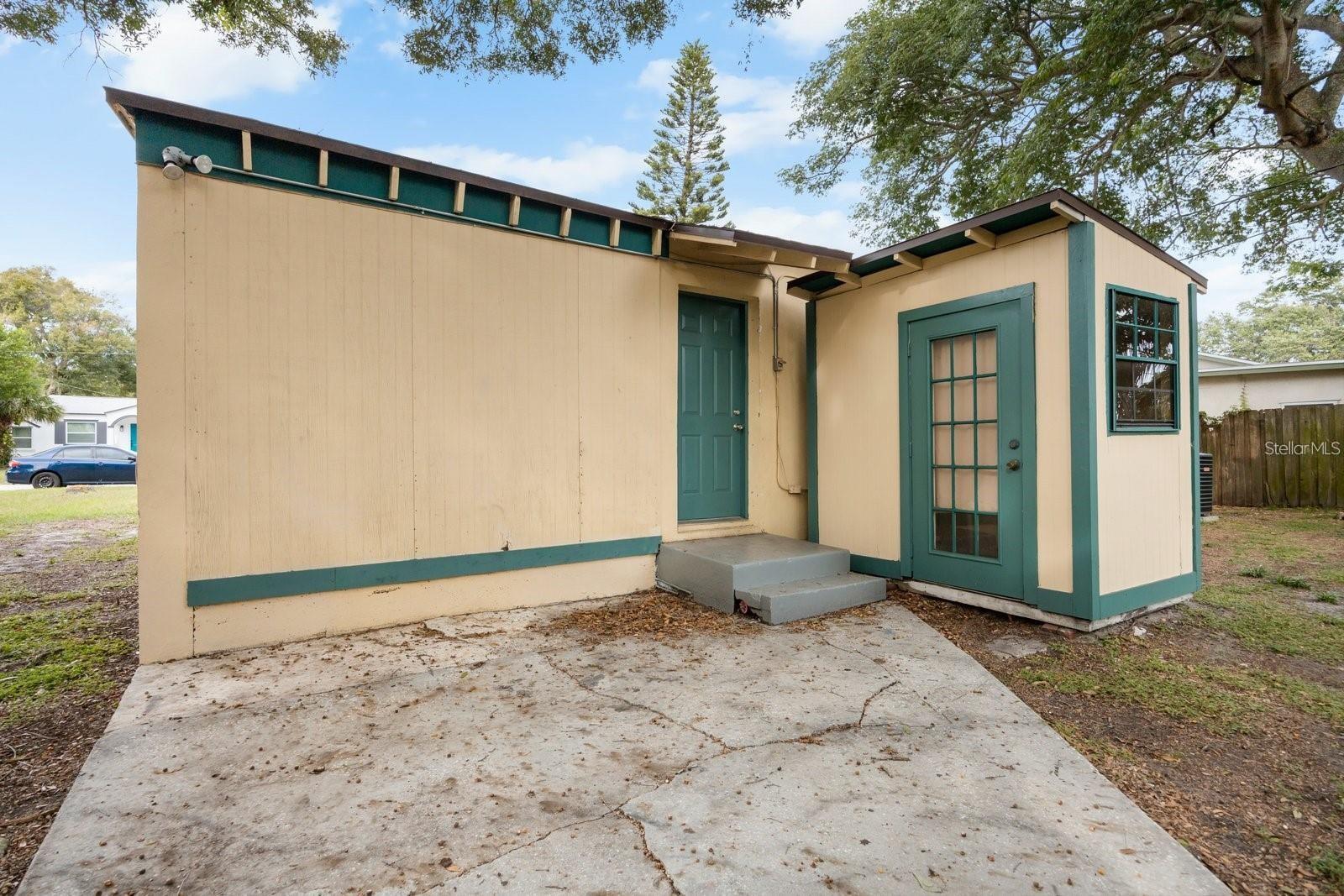 Image 17 of 19 For 2136 23rd Avenue N