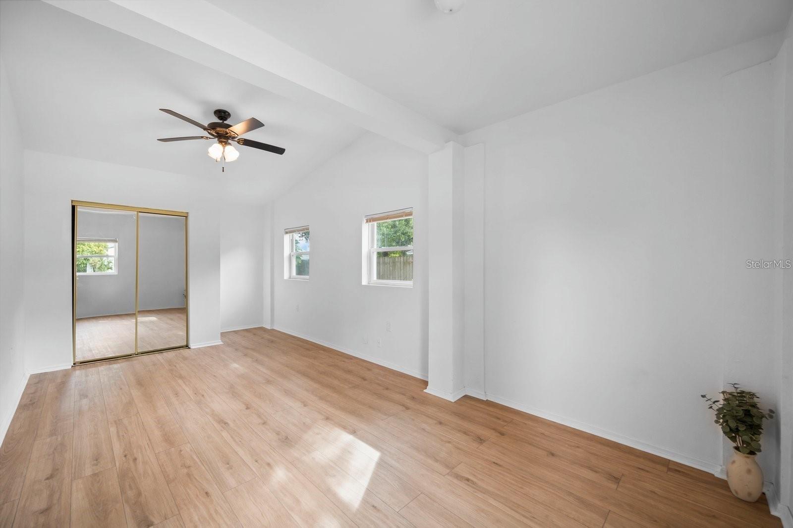Image 6 of 19 For 2136 23rd Avenue N
