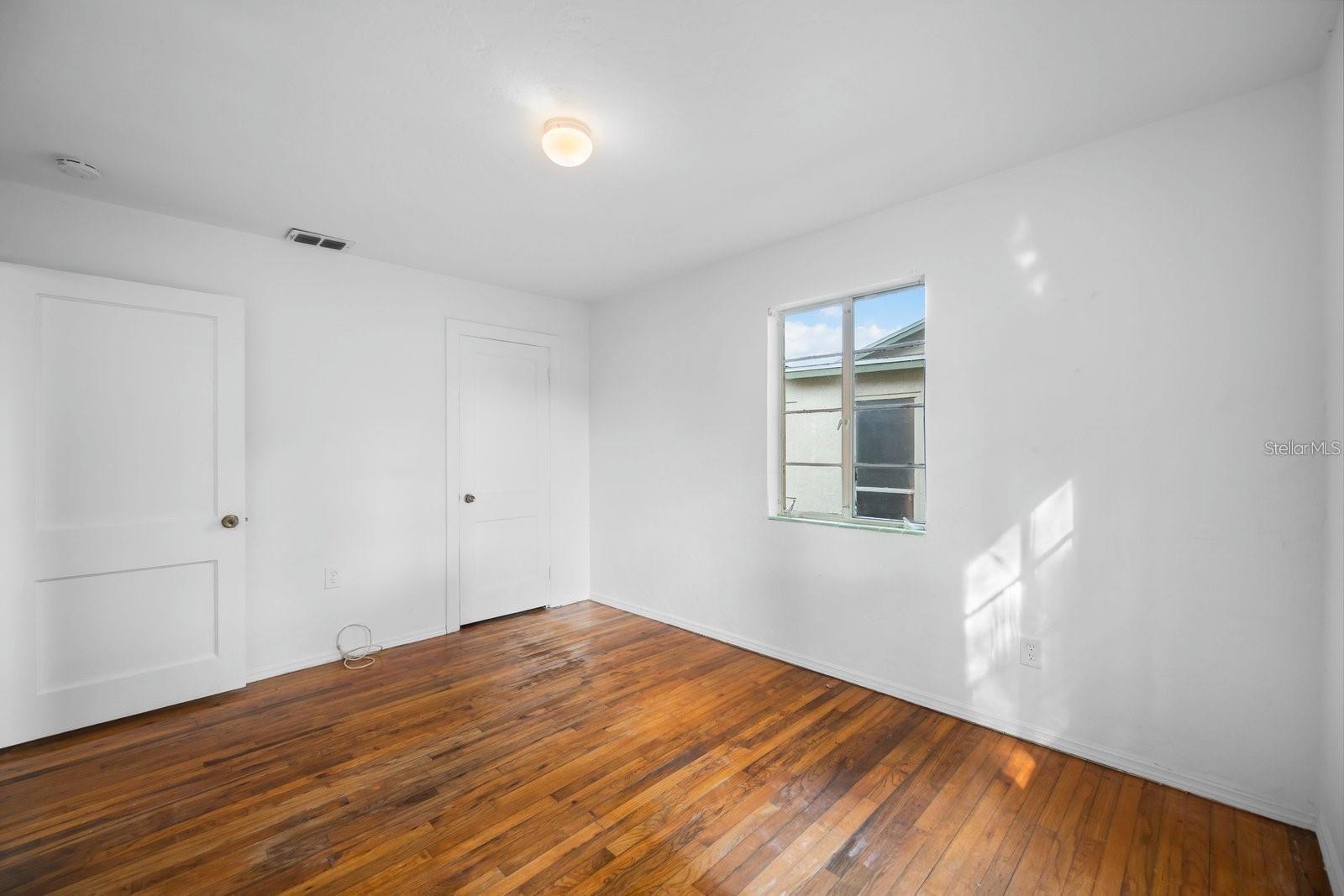 Image 9 of 19 For 2136 23rd Avenue N