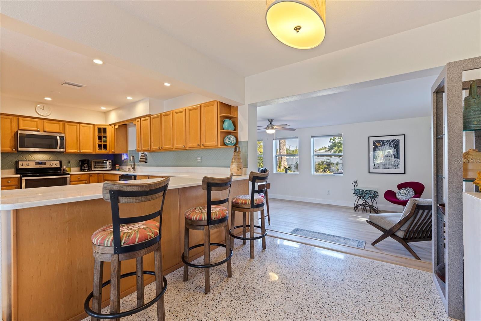 Image 11 of 32 For 725 85th Avenue N