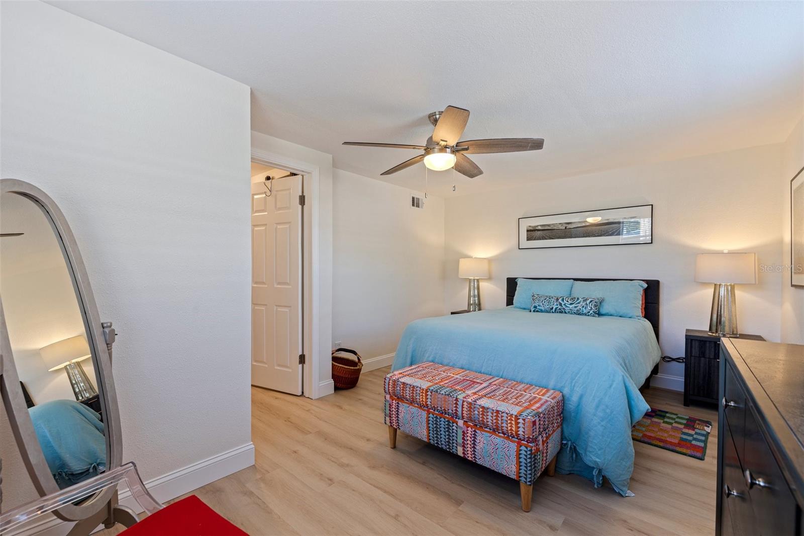 Image 17 of 32 For 725 85th Avenue N