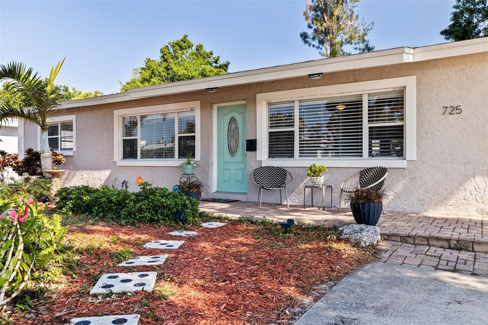 Image 2 of 32 For 725 85th Avenue N