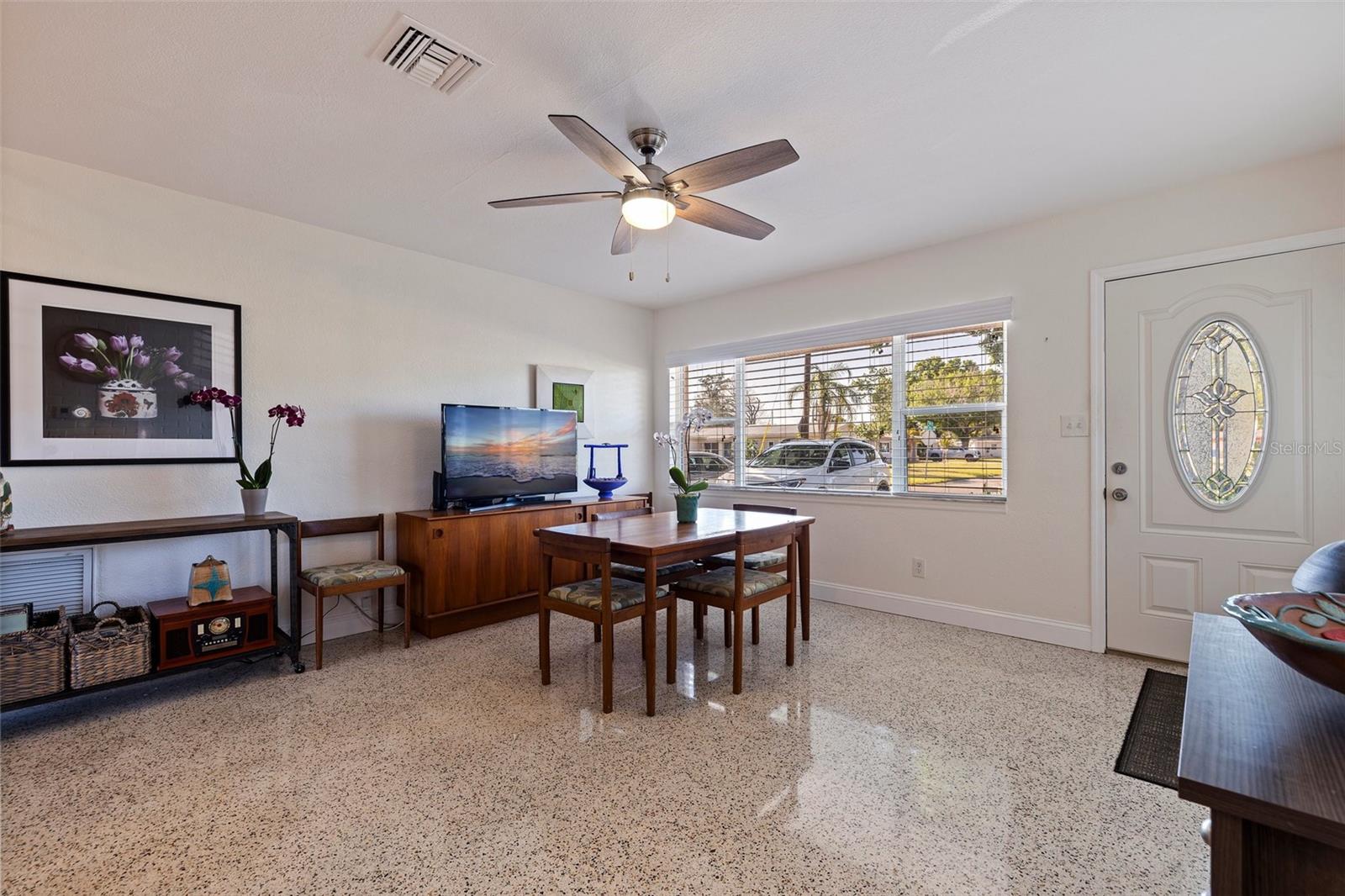 Image 6 of 32 For 725 85th Avenue N