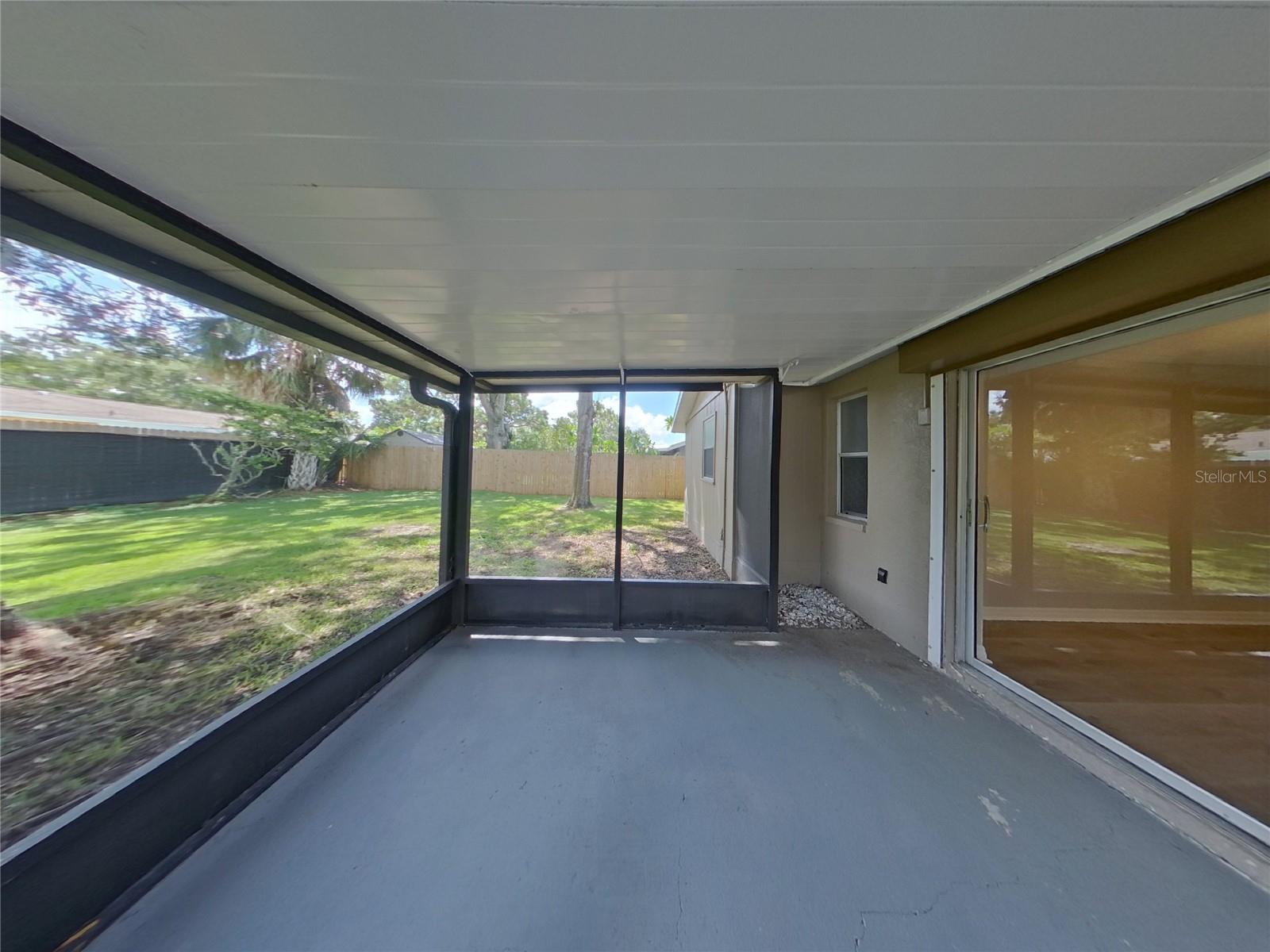 Image 14 of 16 For 6521 Bonnie Bay Circle N