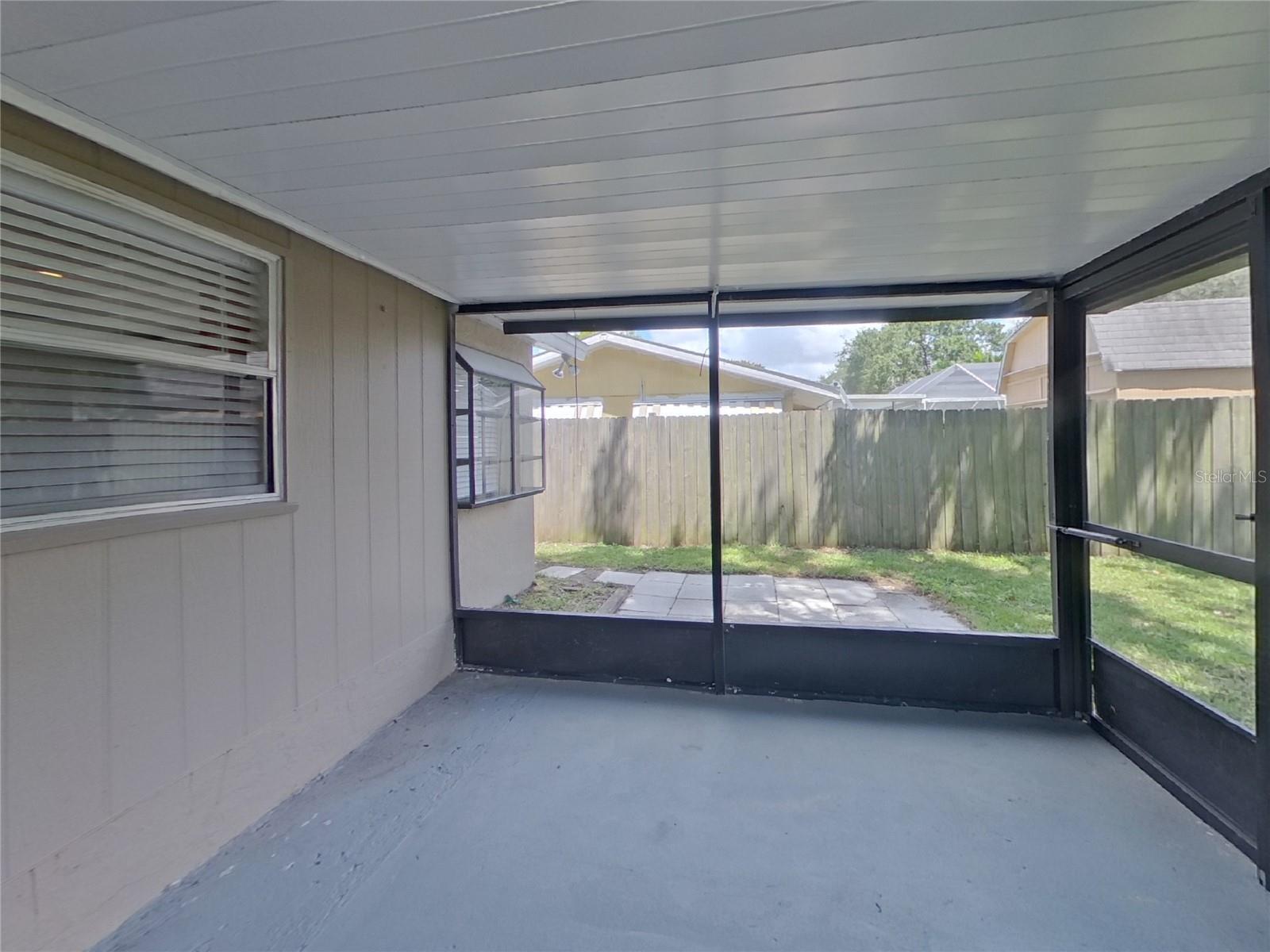Image 15 of 16 For 6521 Bonnie Bay Circle N
