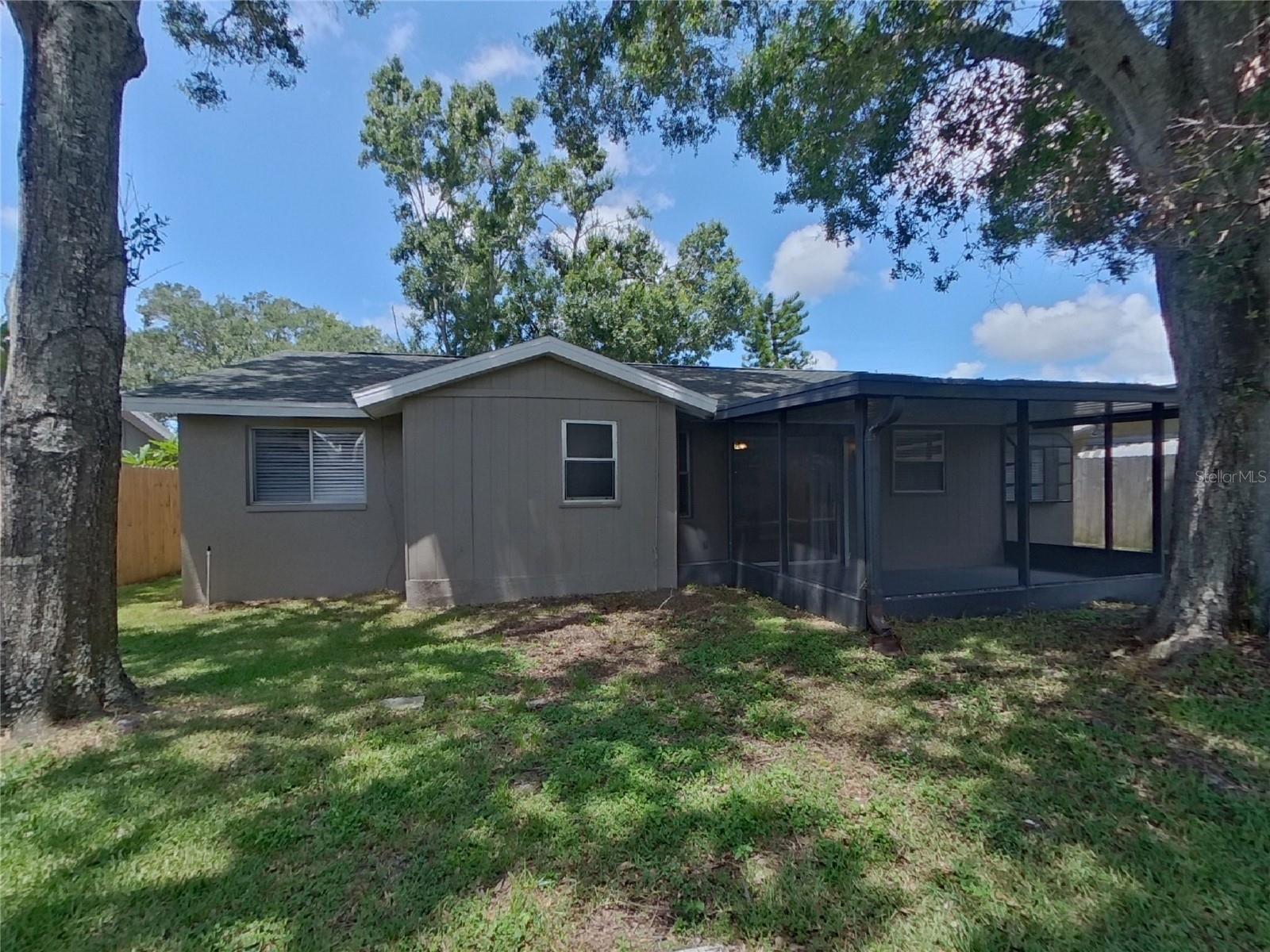 Image 16 of 16 For 6521 Bonnie Bay Circle N