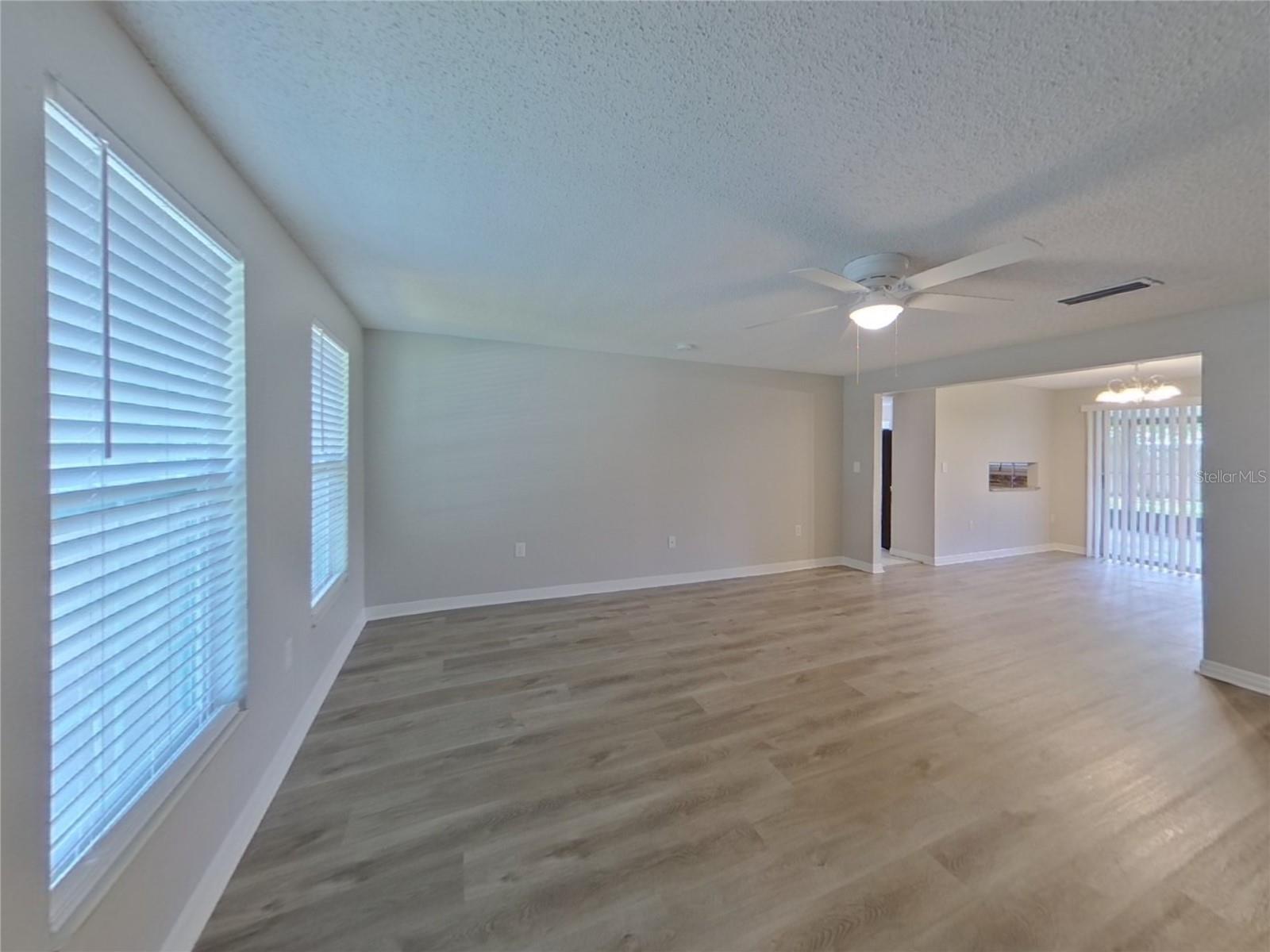 Image 2 of 16 For 6521 Bonnie Bay Circle N