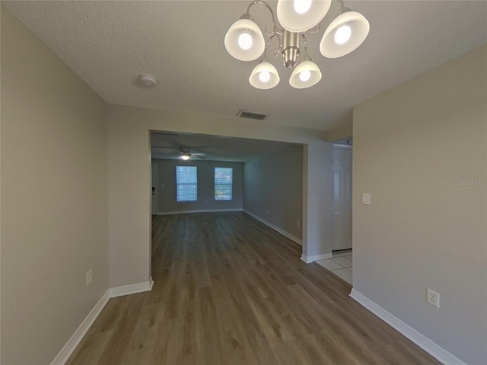 Image 4 of 16 For 6521 Bonnie Bay Circle N