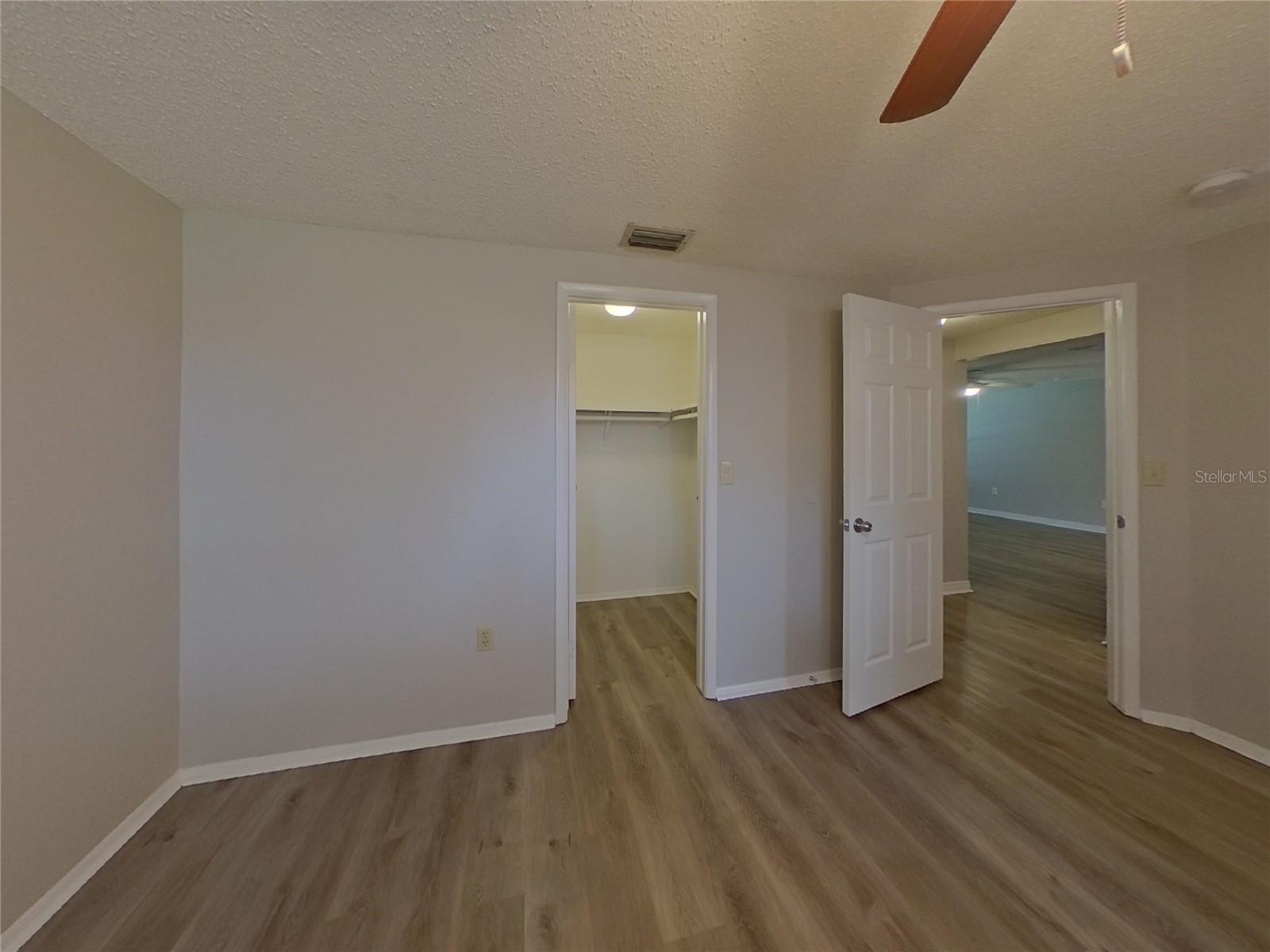 Image 9 of 16 For 6521 Bonnie Bay Circle N
