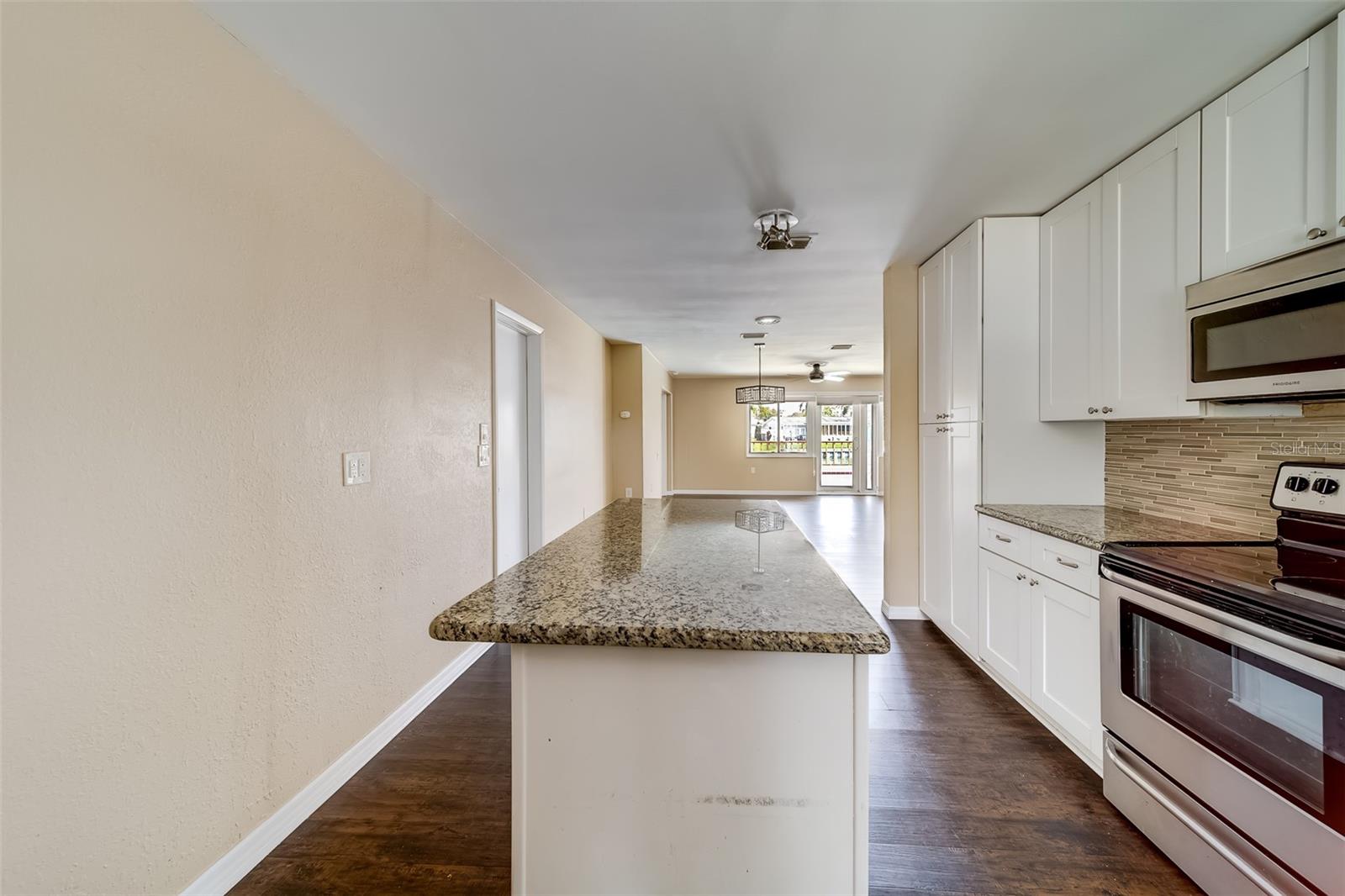 Image 14 of 51 For 8473 121st Street