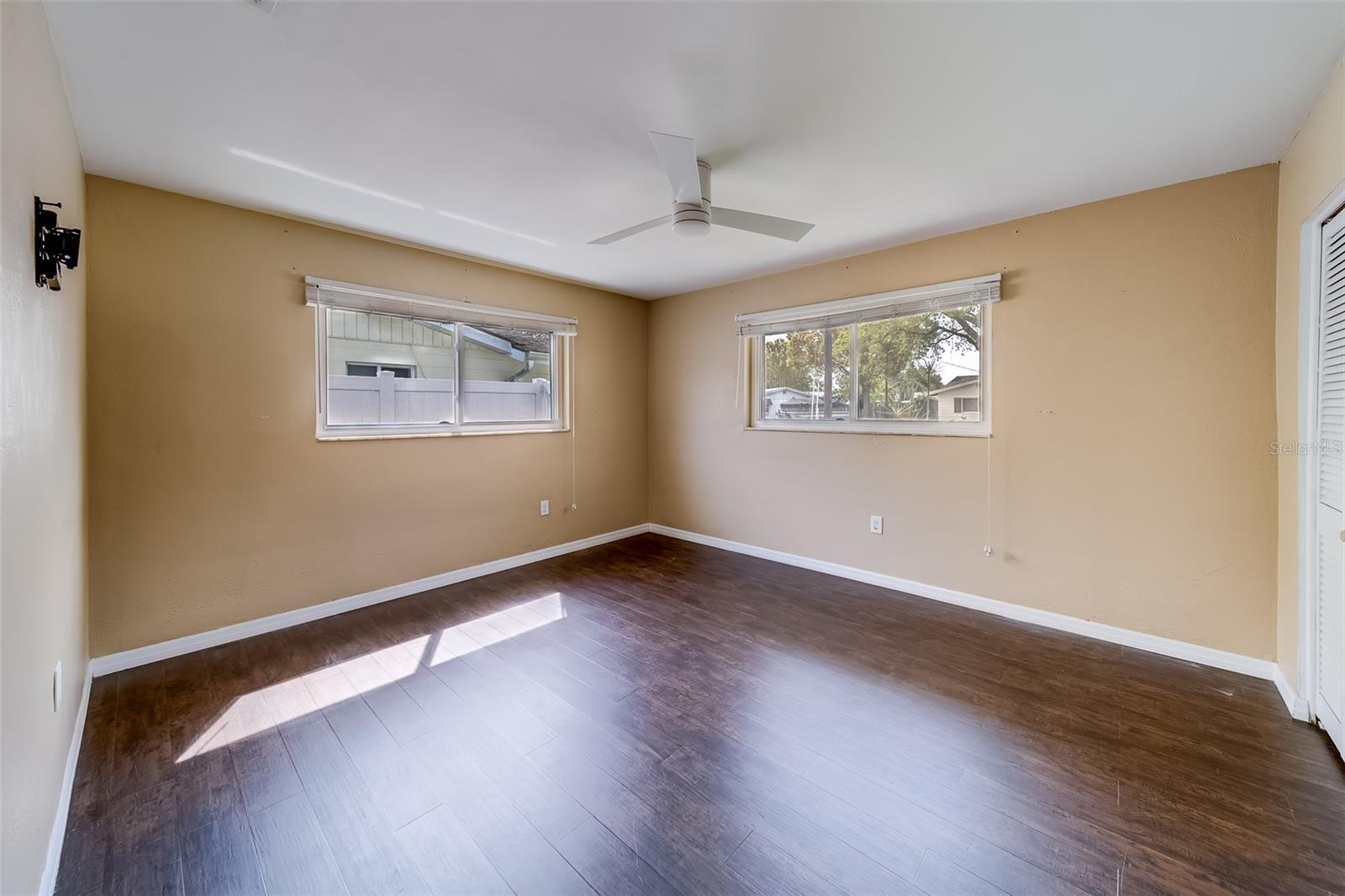Image 23 of 51 For 8473 121st Street