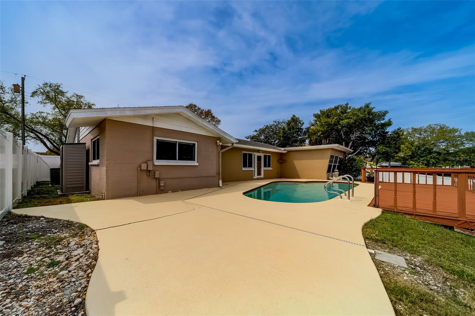Image 32 of 51 For 8473 121st Street