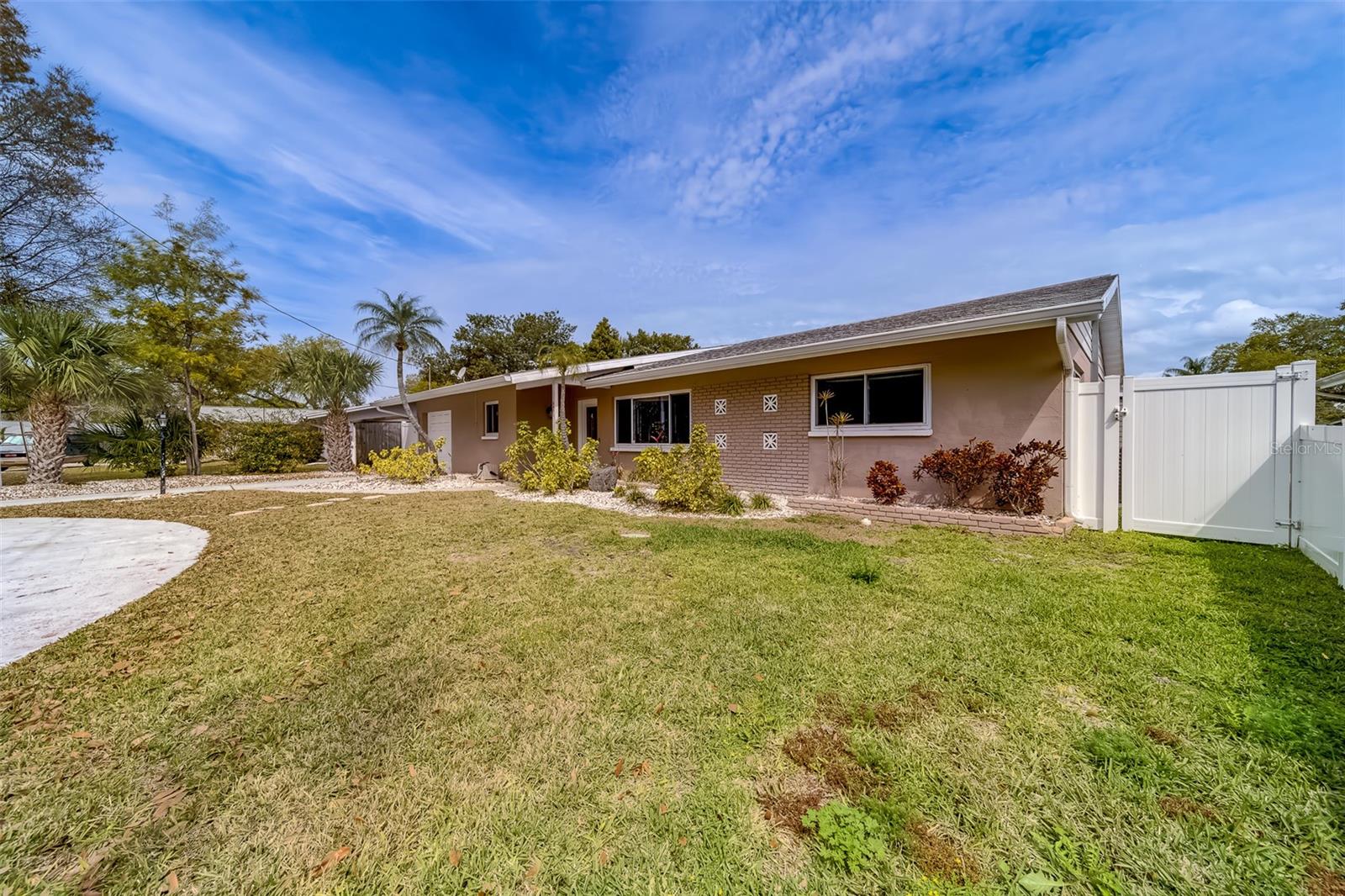 Image 40 of 51 For 8473 121st Street