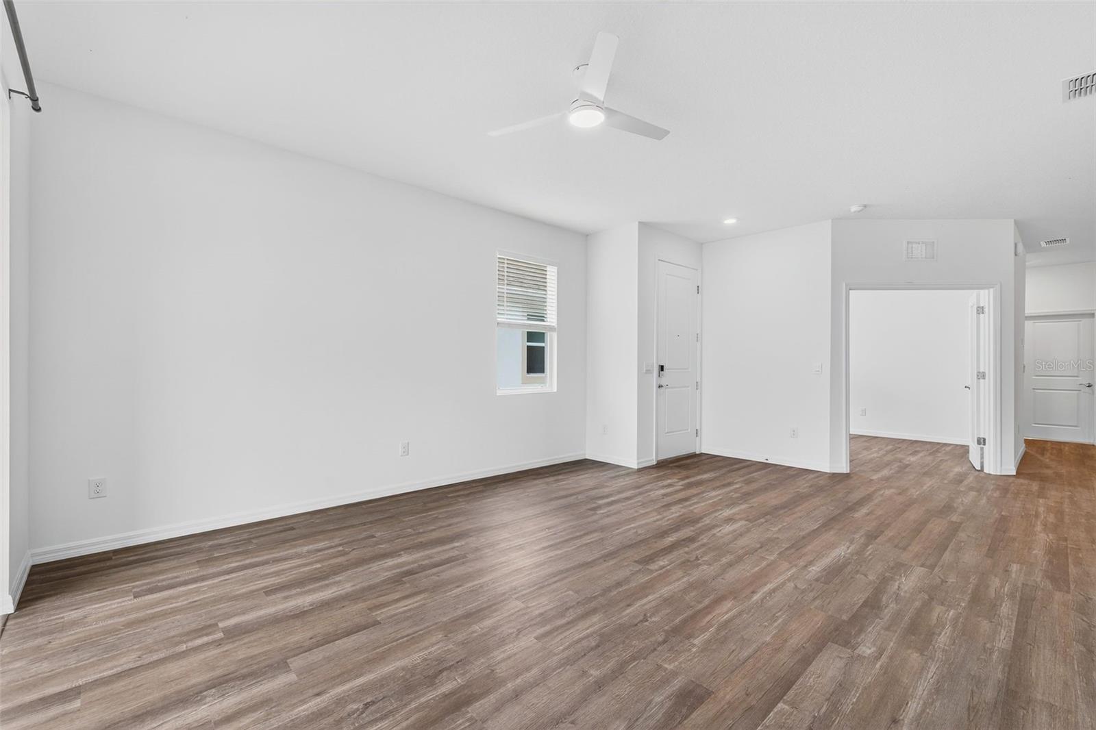 Image 12 of 40 For 31463 Paper Birch Street