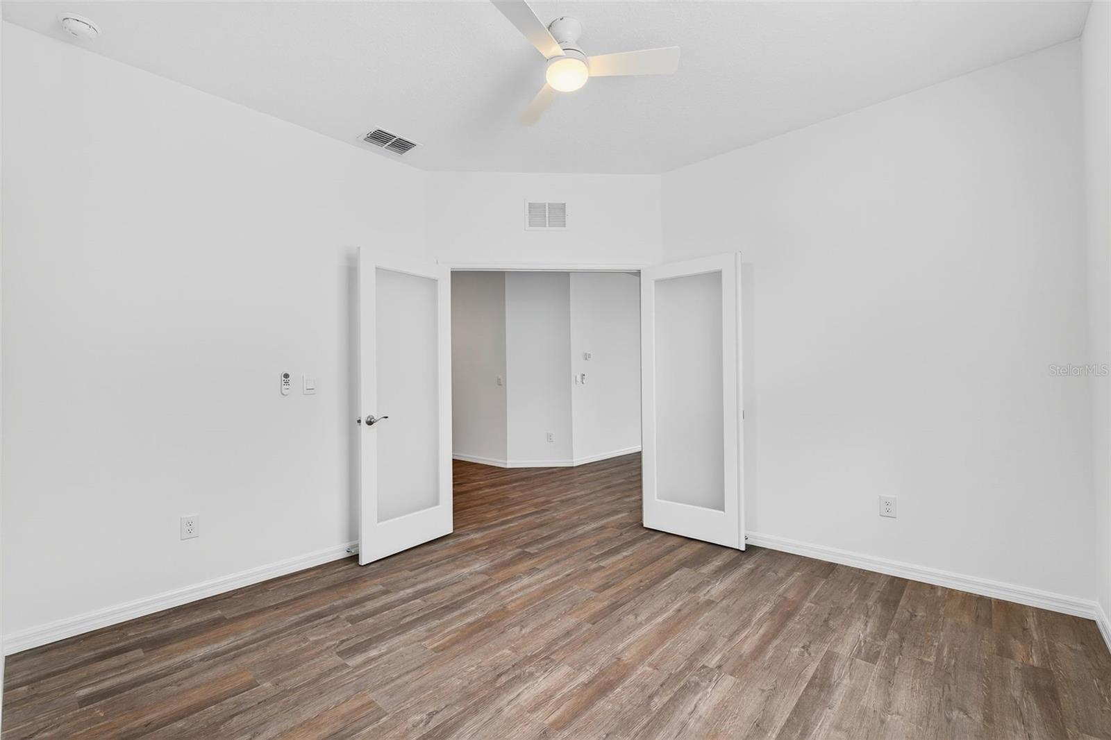 Image 15 of 40 For 31463 Paper Birch Street