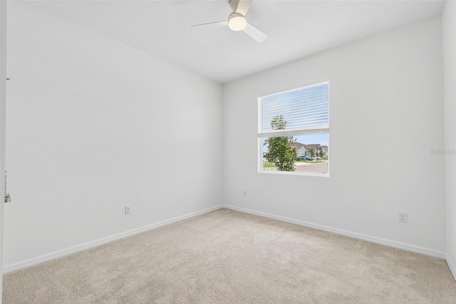 Image 23 of 40 For 31463 Paper Birch Street