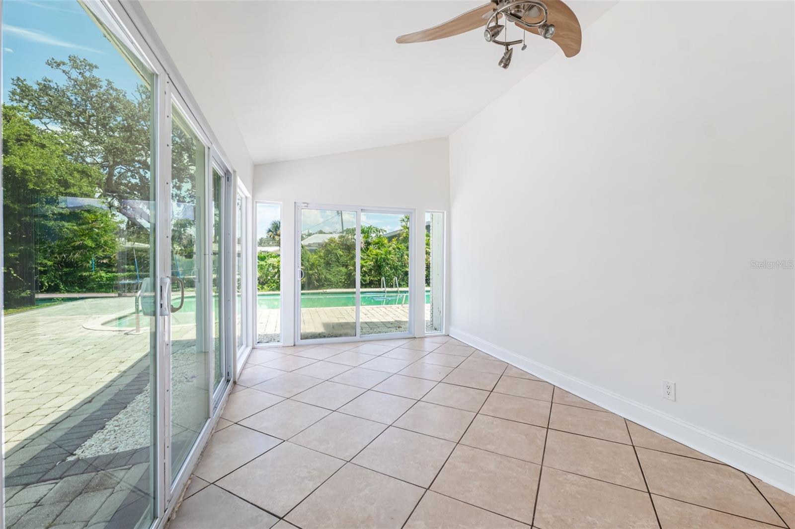 Image 14 of 41 For 1333 Eastfield Drive