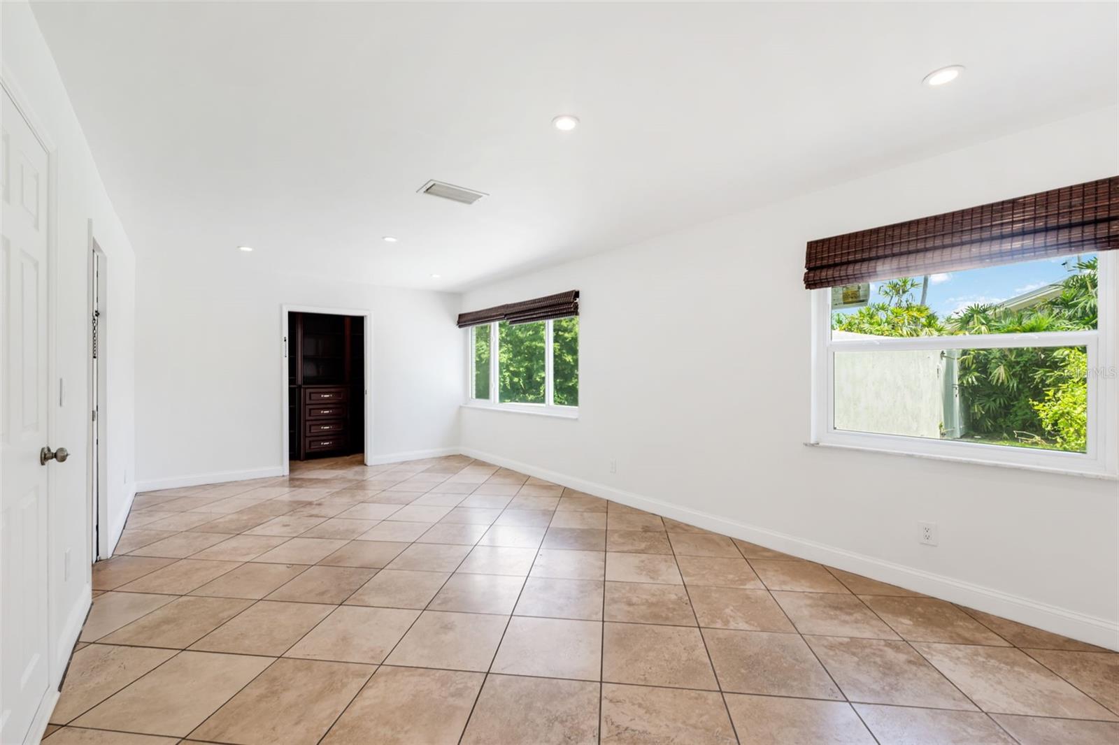 Image 16 of 41 For 1333 Eastfield Drive