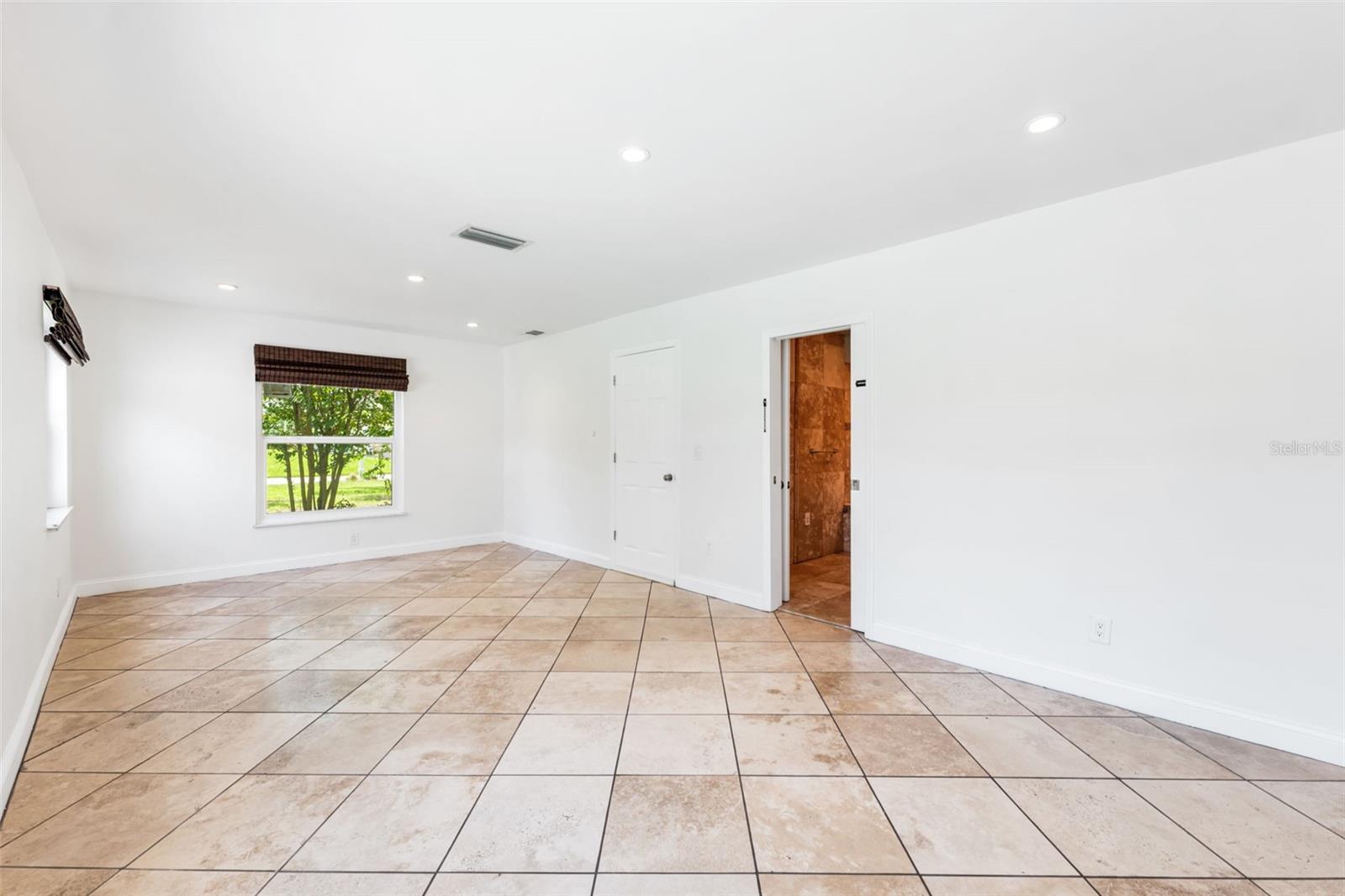 Image 17 of 41 For 1333 Eastfield Drive