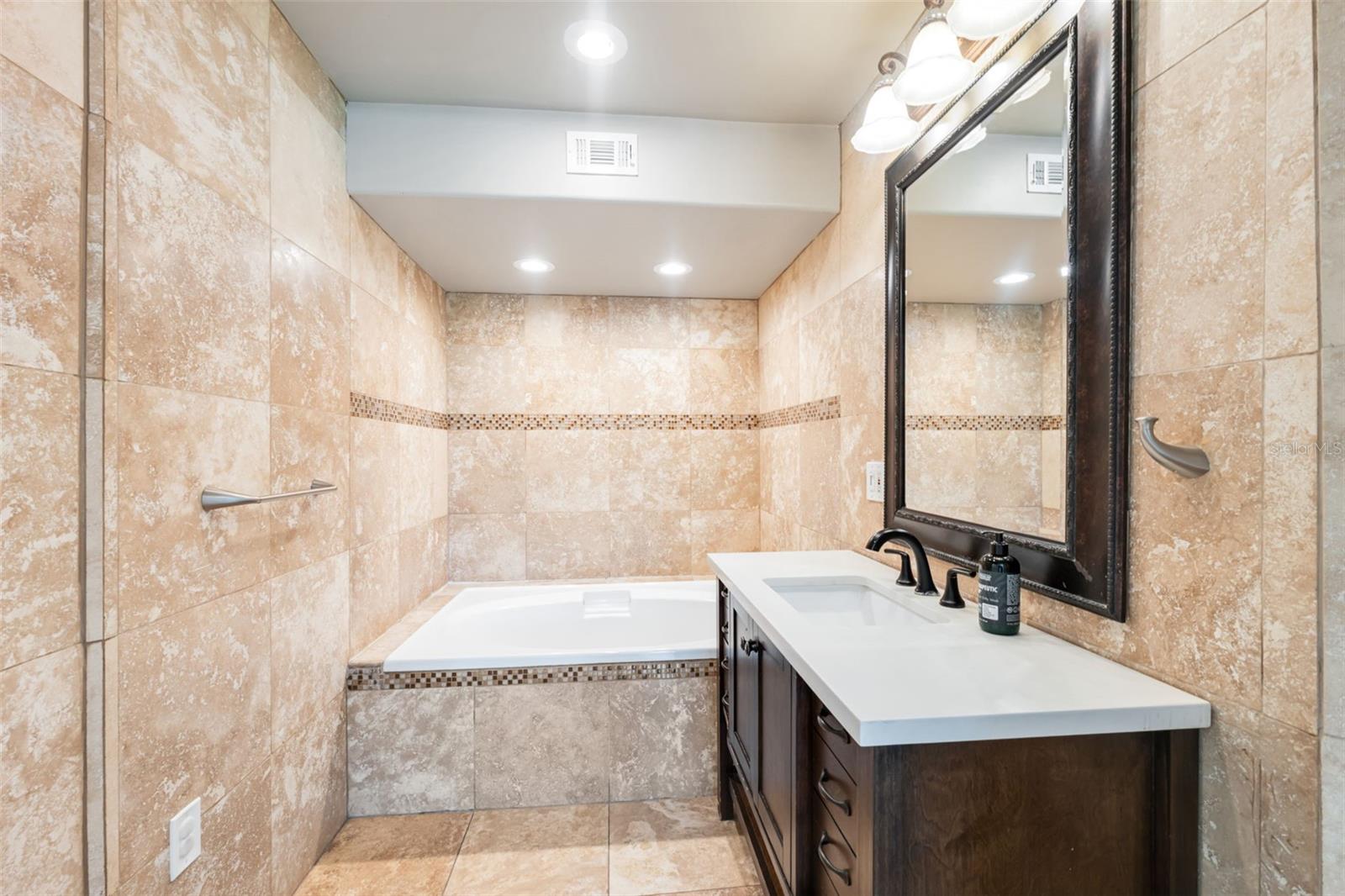 Image 19 of 41 For 1333 Eastfield Drive