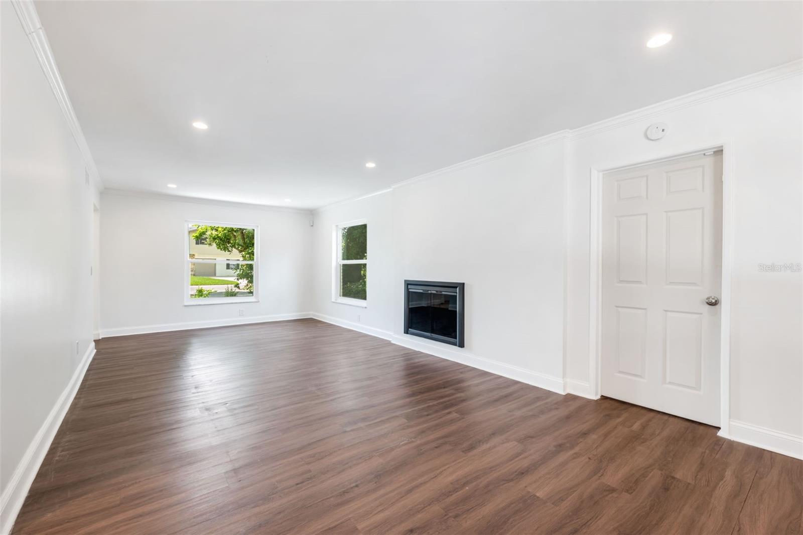 Image 8 of 41 For 1333 Eastfield Drive
