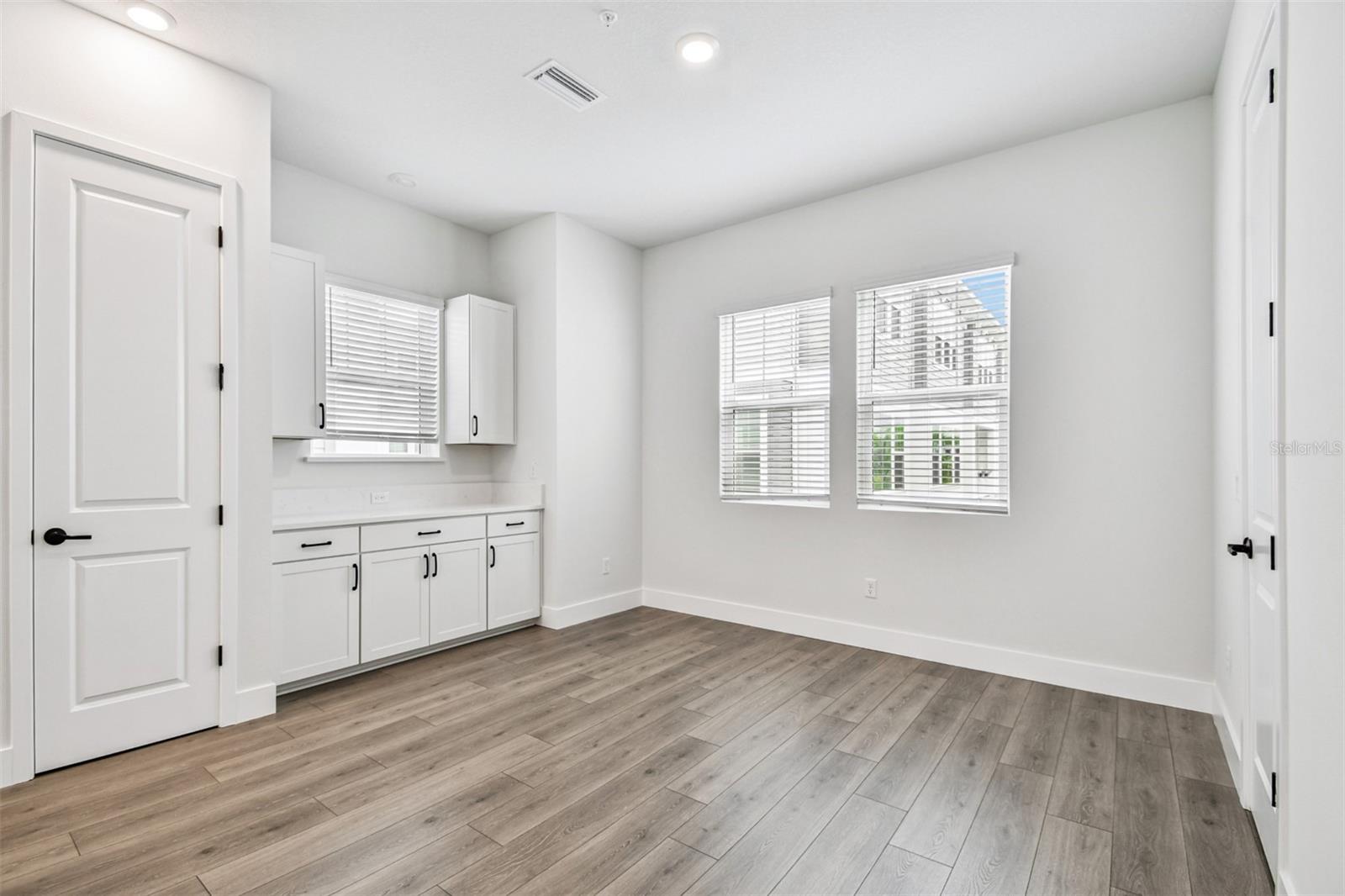 Image 20 of 48 For 3121 4th Terrace N