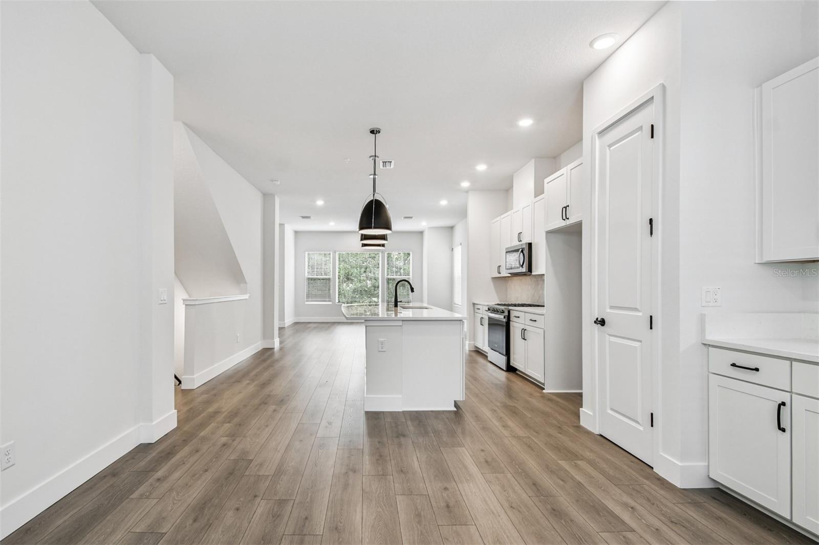 Image 21 of 48 For 3121 4th Terrace N