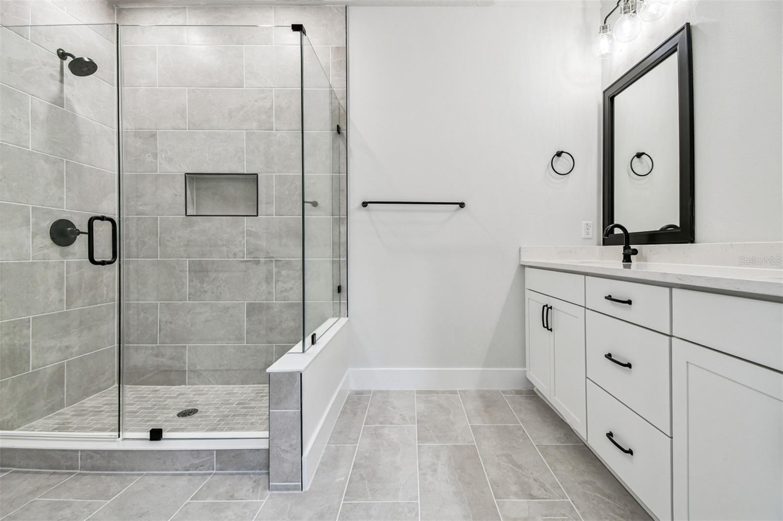 Image 27 of 48 For 3121 4th Terrace N