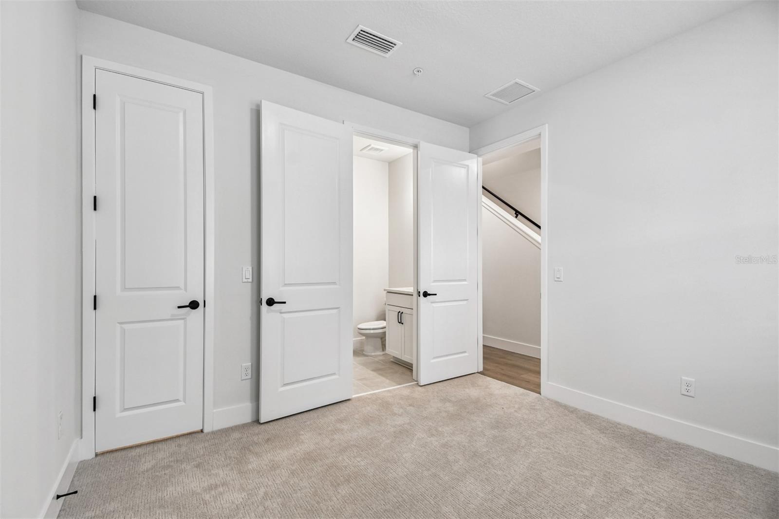 Image 36 of 48 For 3121 4th Terrace N