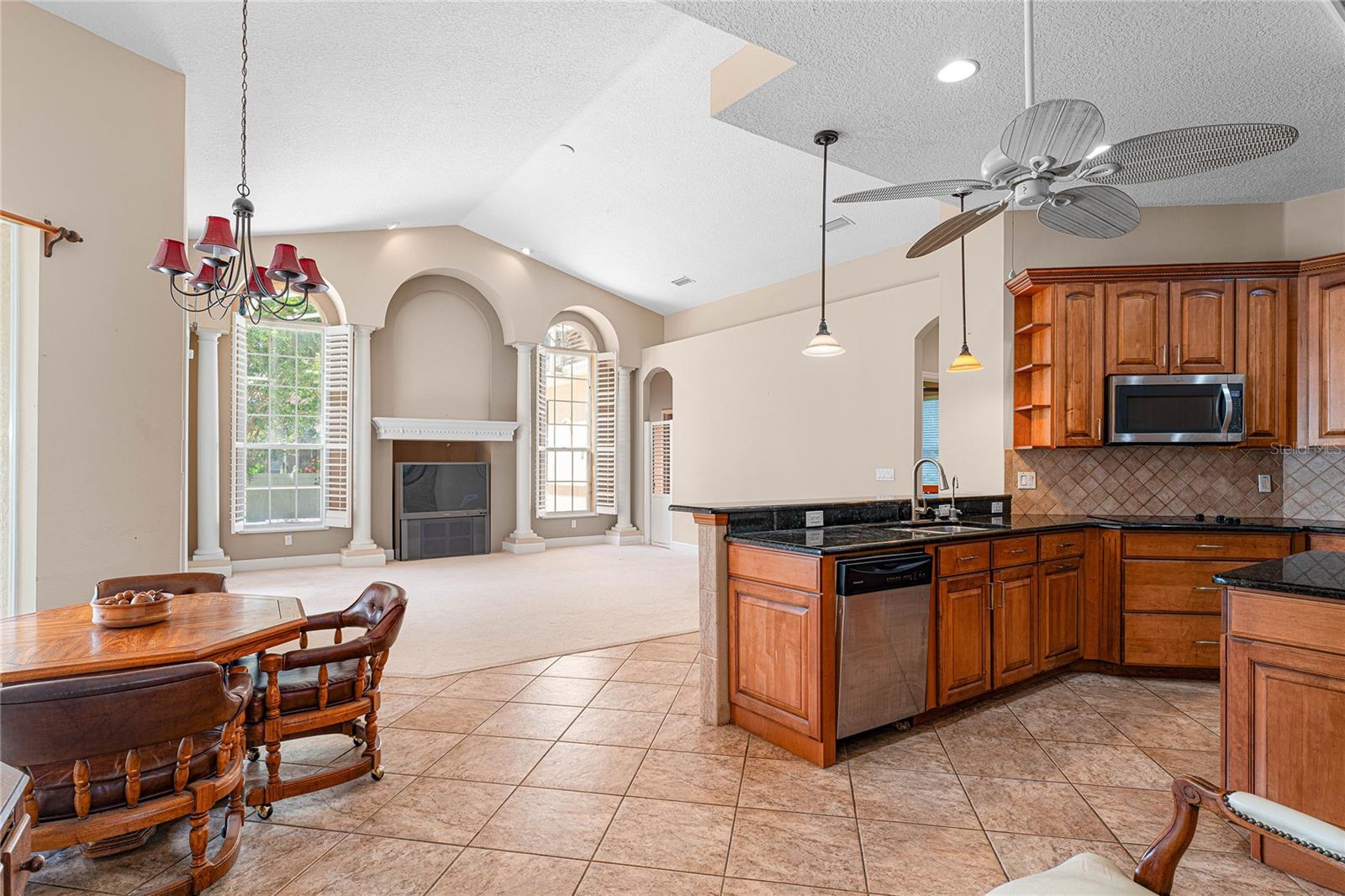 Image 10 of 49 For 2906 Hillside Ramble Drive