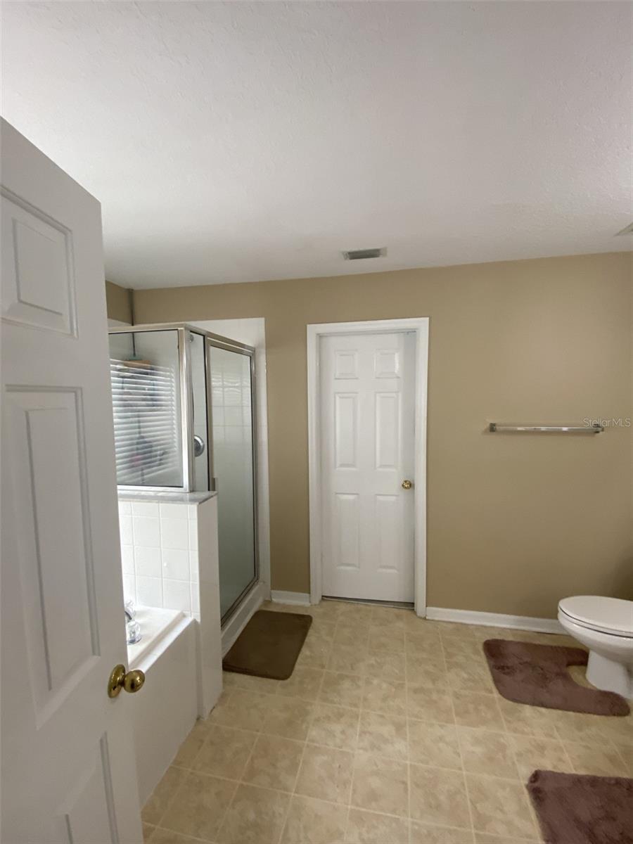Listing photo id 11 for 32111 Brookstone Drive